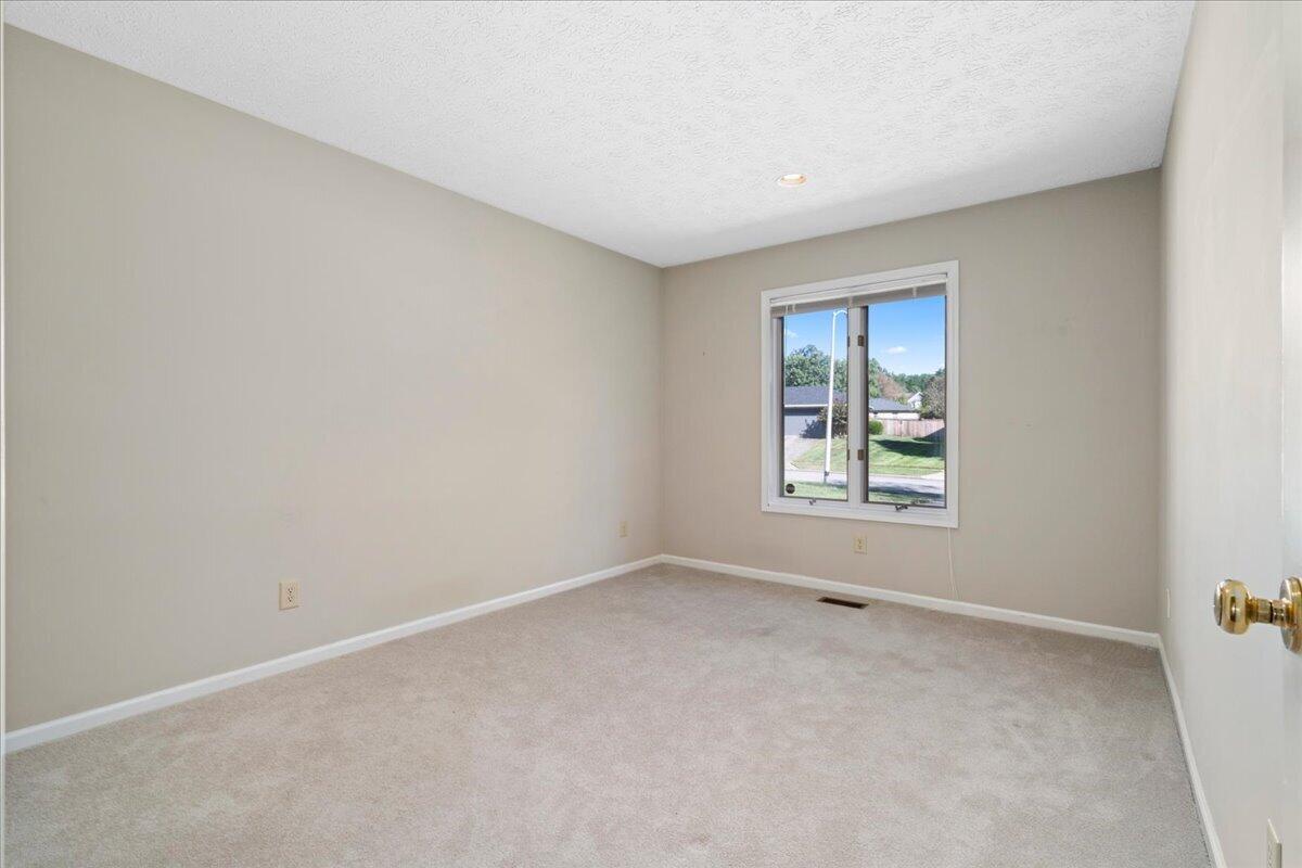 3504 Cheddington Lane Property Photo 12