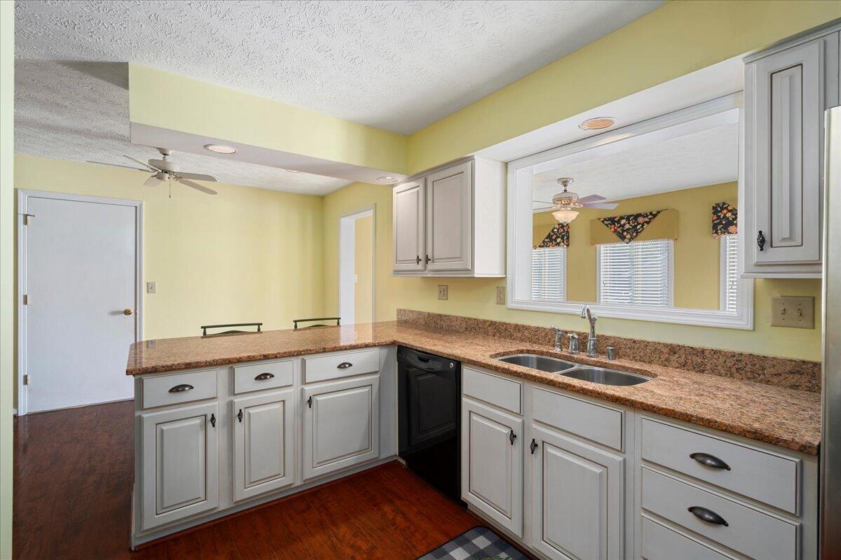 3504 Cheddington Lane Property Photo 20
