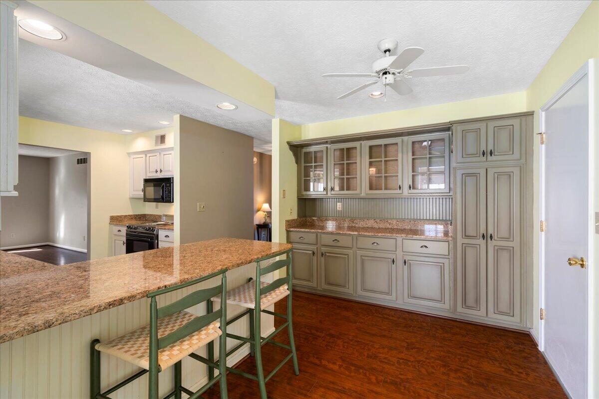 3504 Cheddington Lane Property Photo 23
