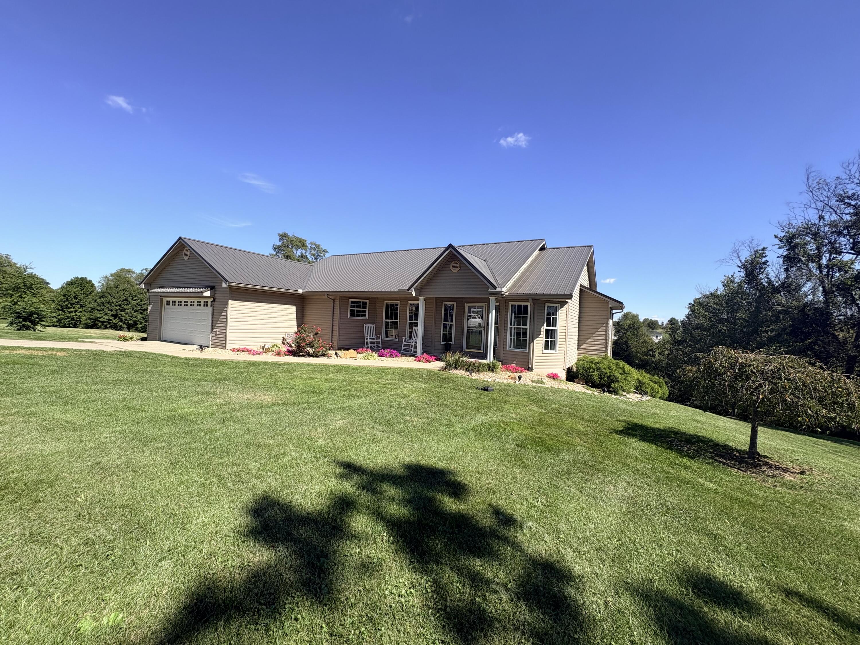 6003 Tobacco Road Property Photo 2