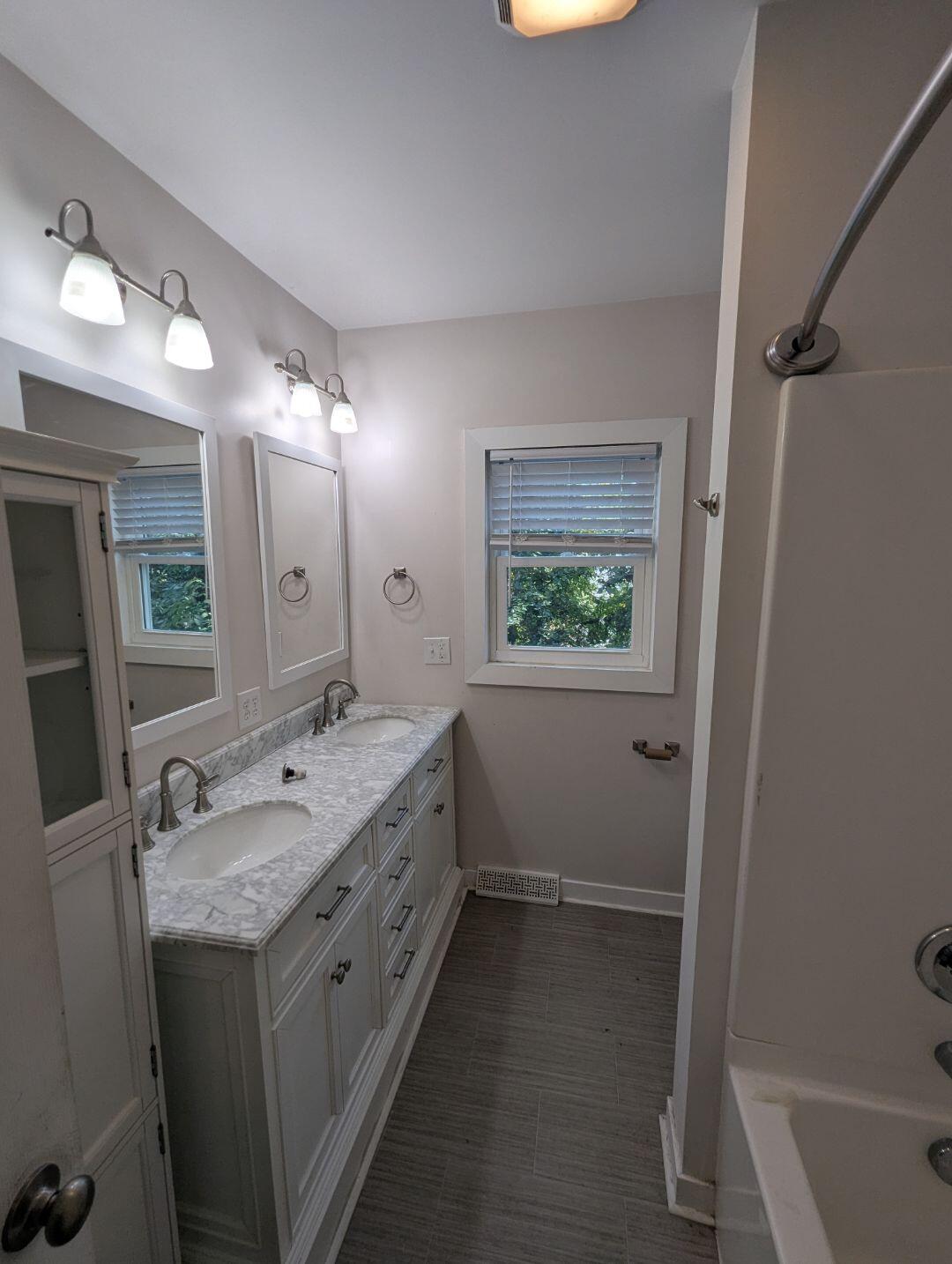 407 W 15th Street Property Photo 17