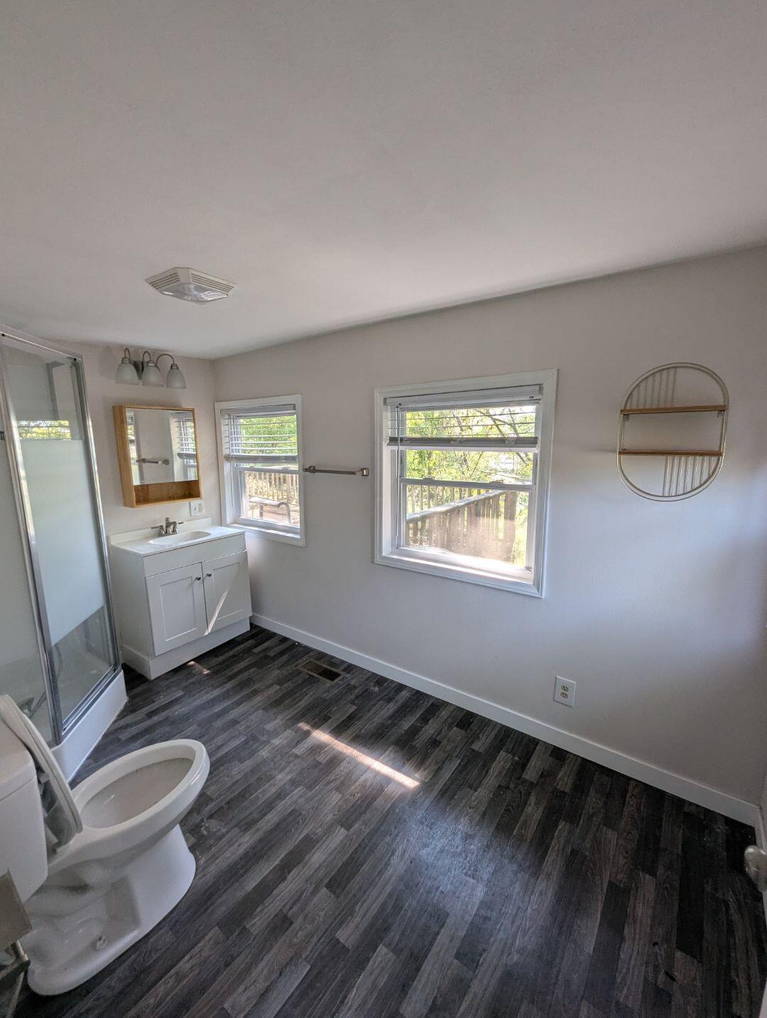 407 W 15th Street Property Photo 19