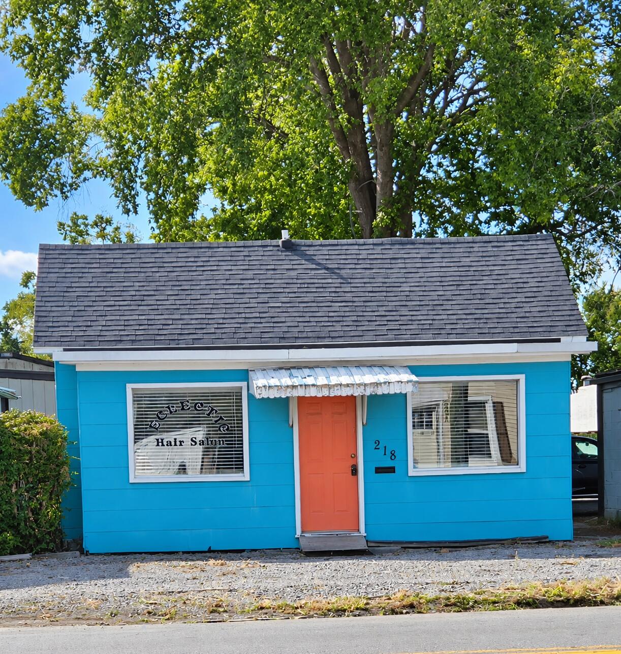 218 N College Street Property Photo 1