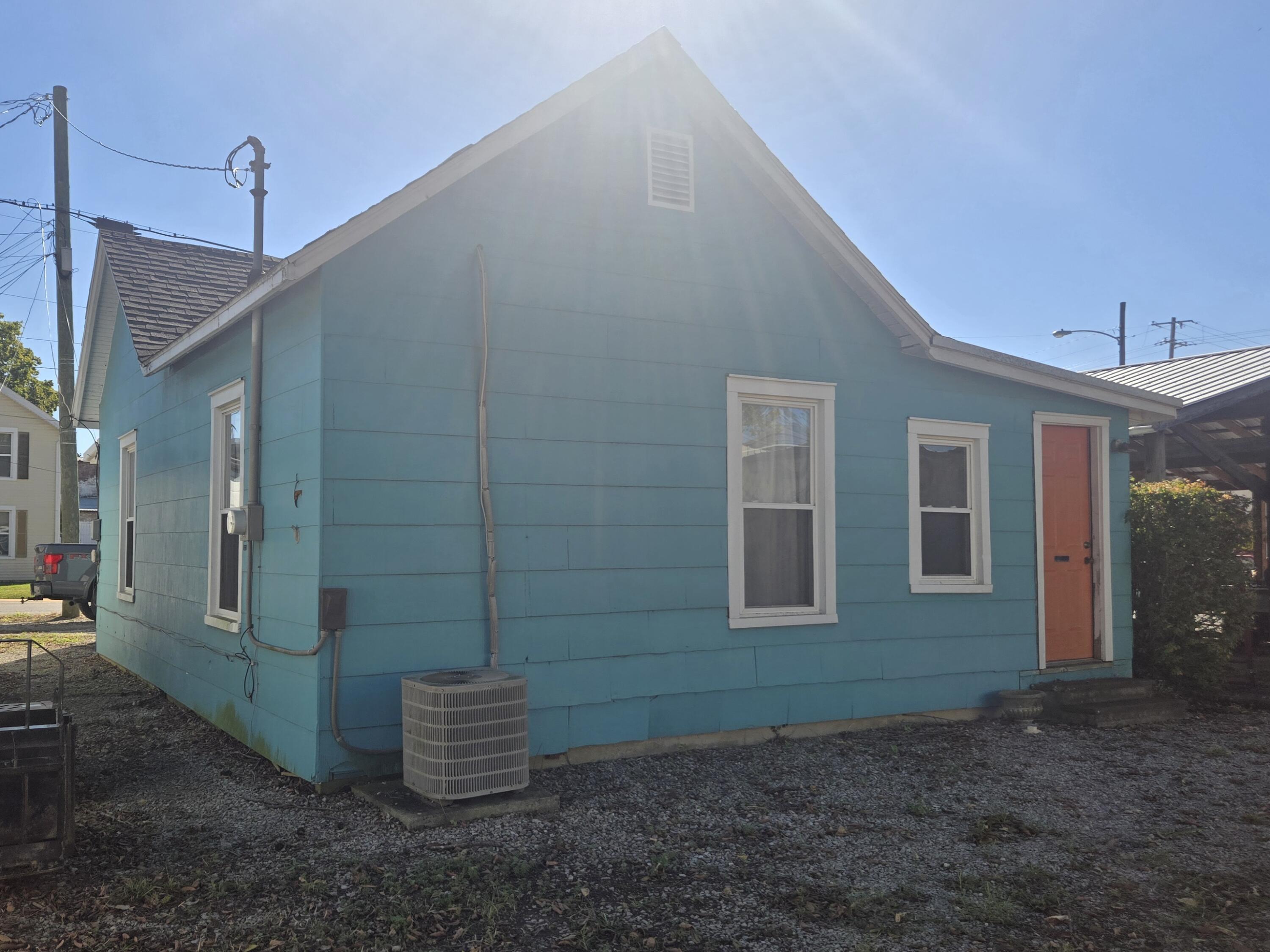 218 N College Street Property Photo 7