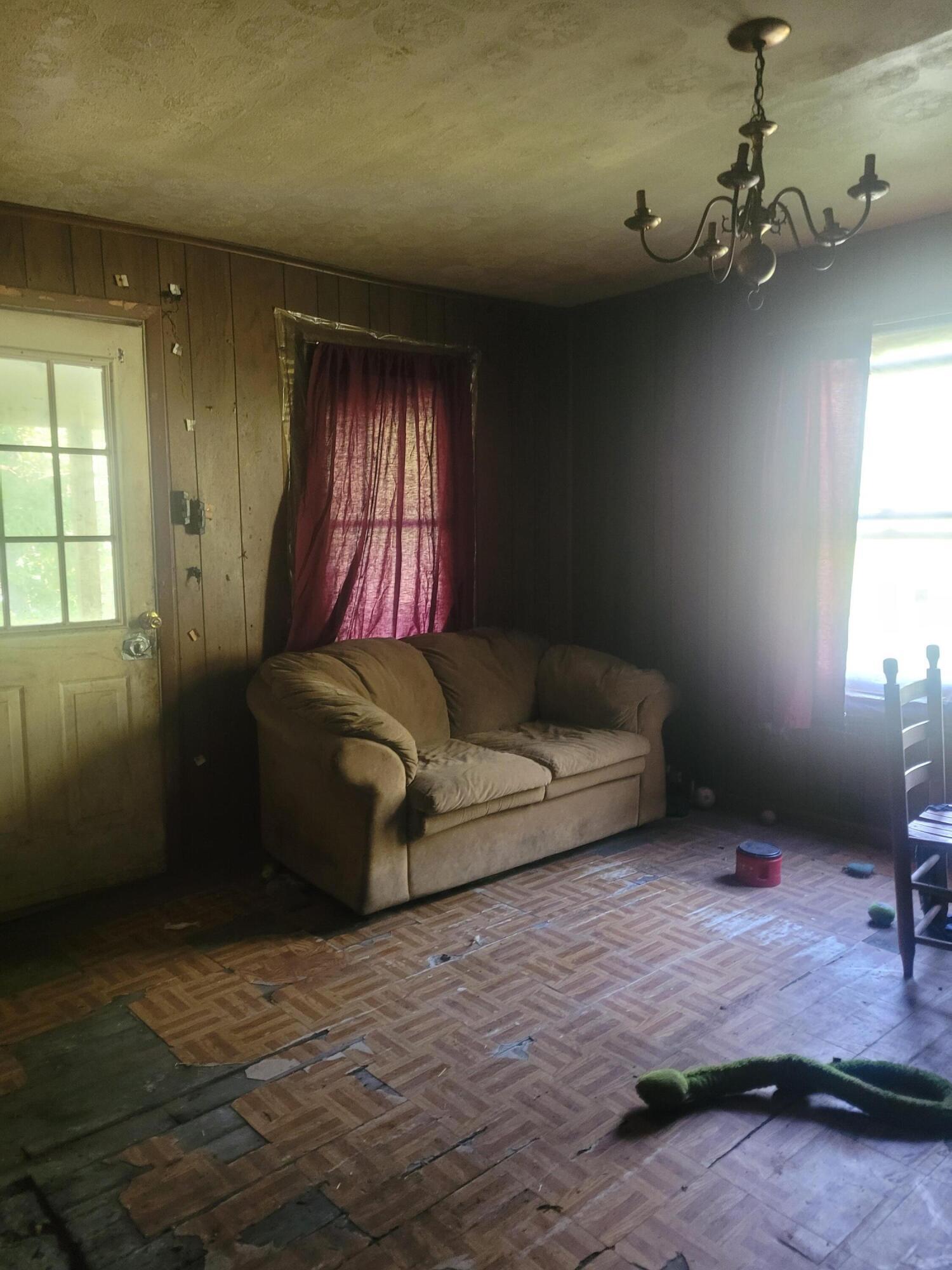 573 Hurricane Creek Road Property Photo 6