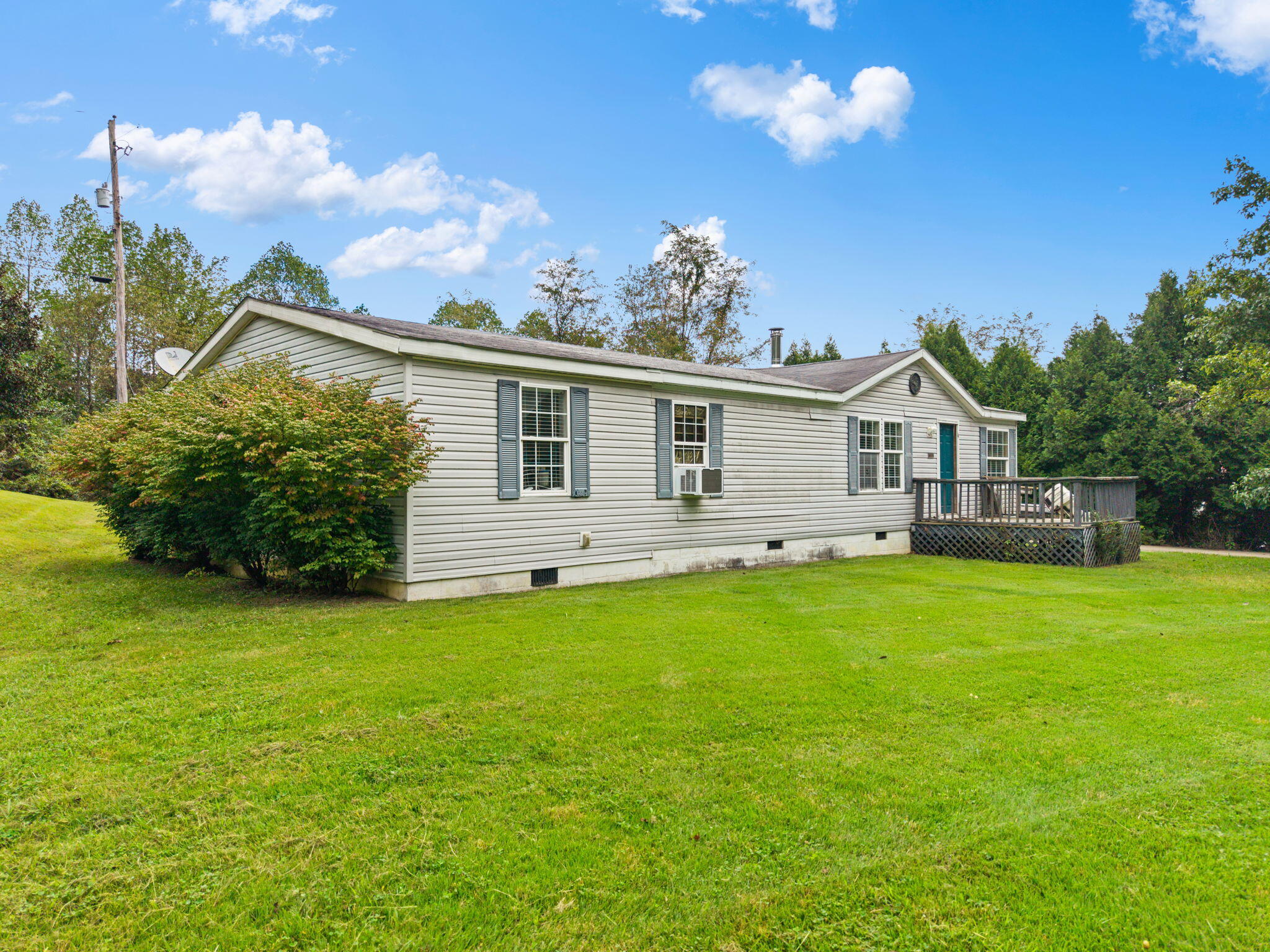 320 Circle Drive Property Photo 4