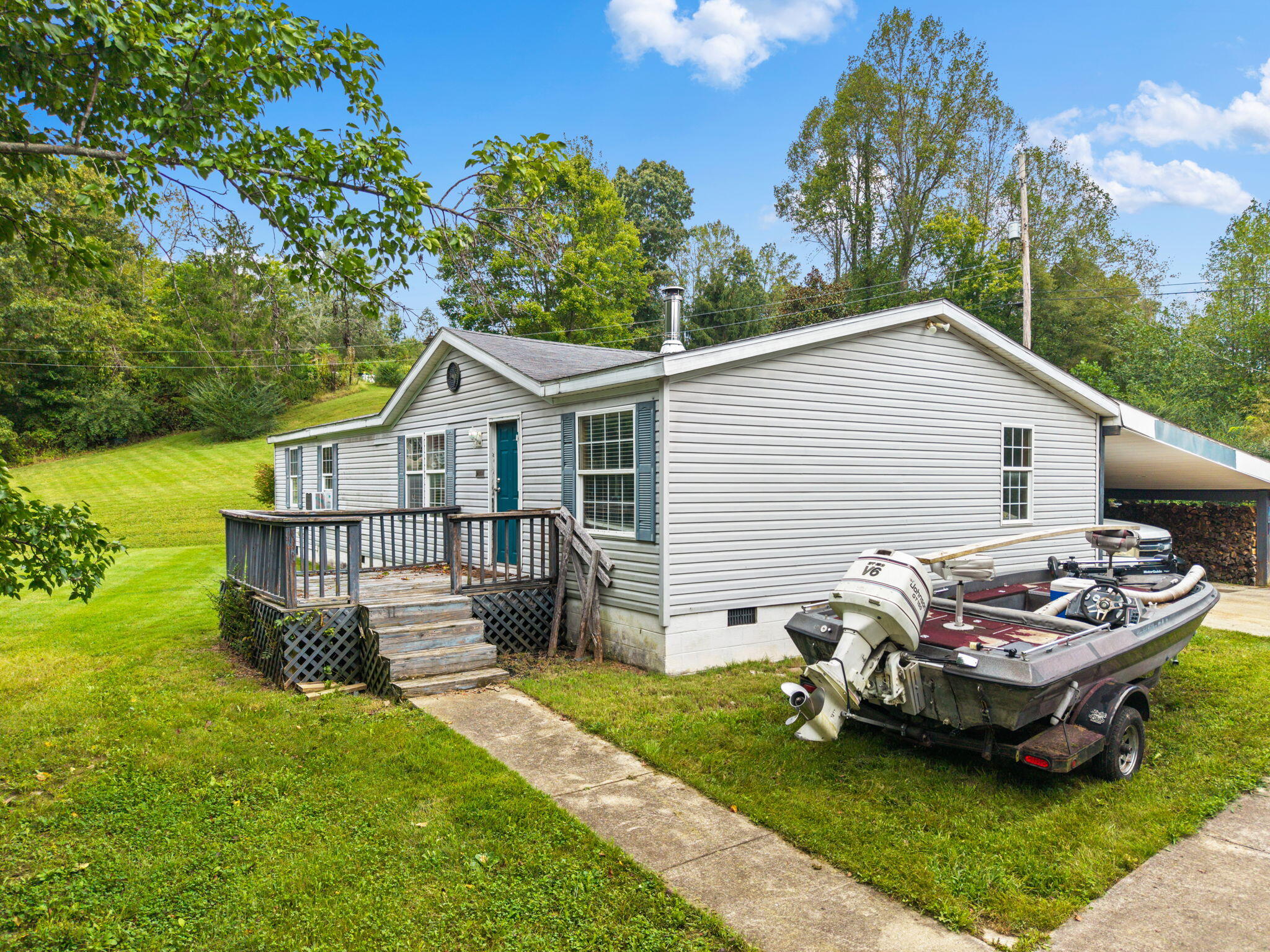 320 Circle Drive Property Photo 5