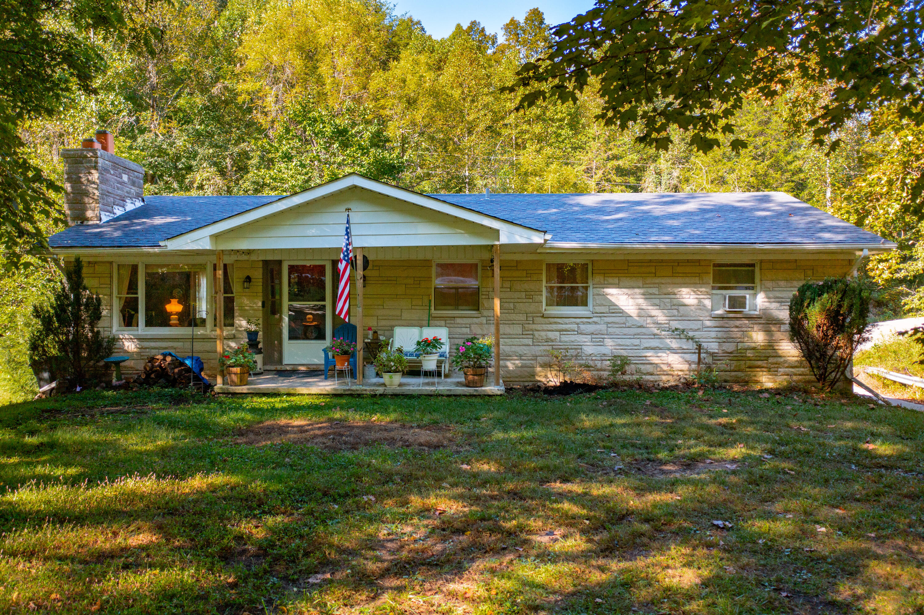 10305 Kentucky 192 Property Photo 2