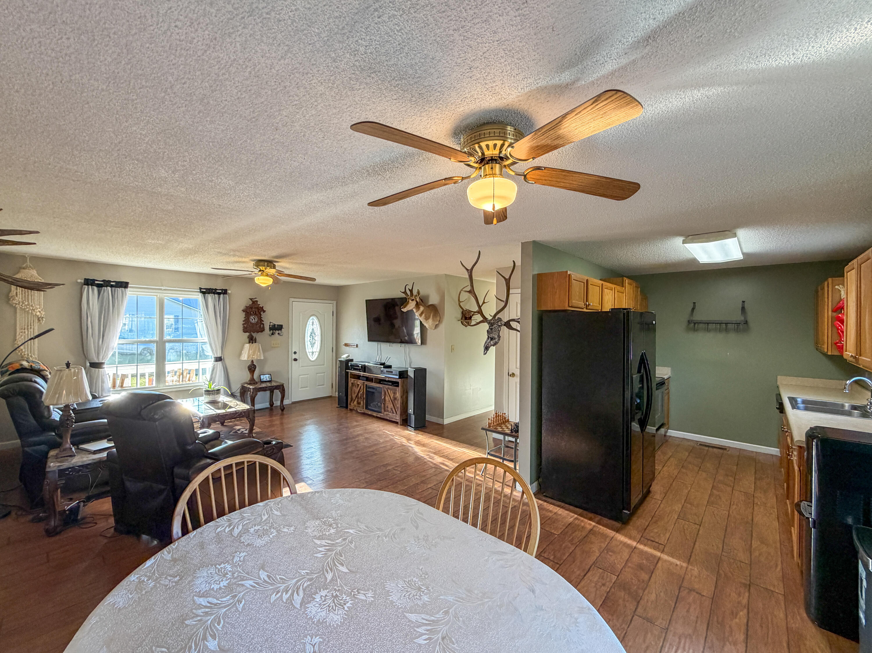 36 Speed Drive Property Photo 6