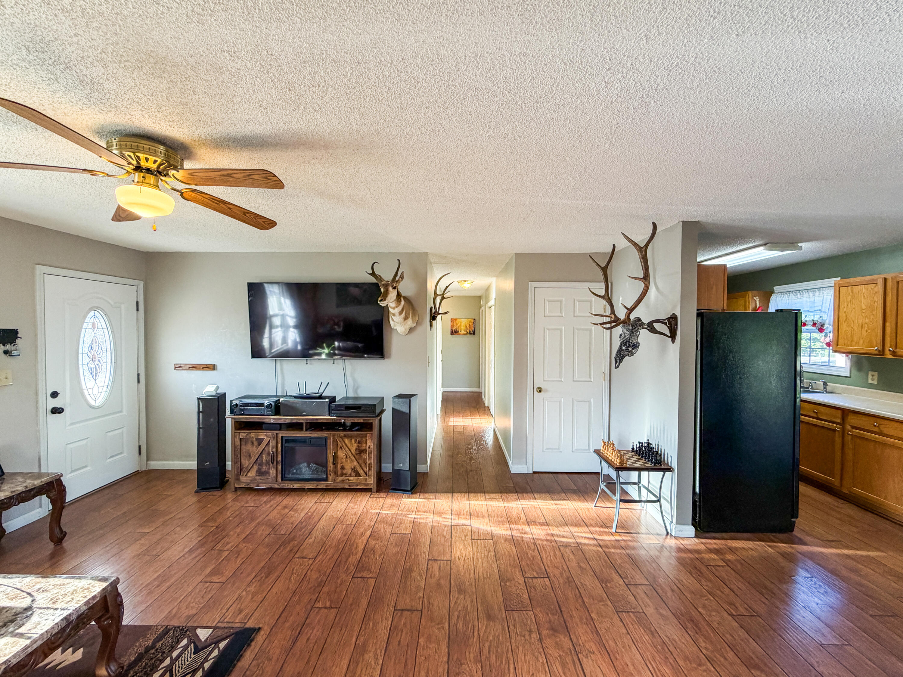 36 Speed Drive Property Photo 8