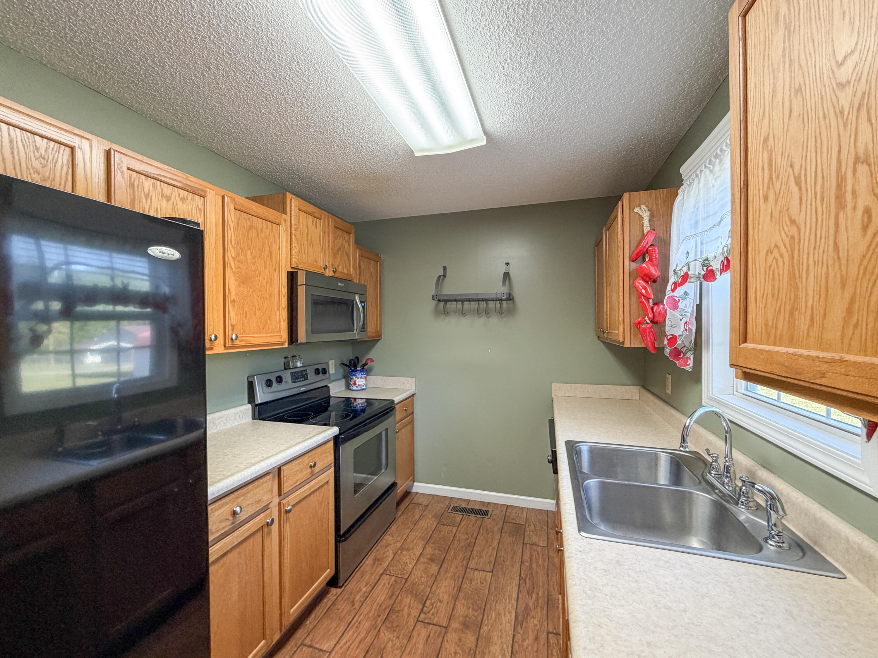 36 Speed Drive Property Photo 12