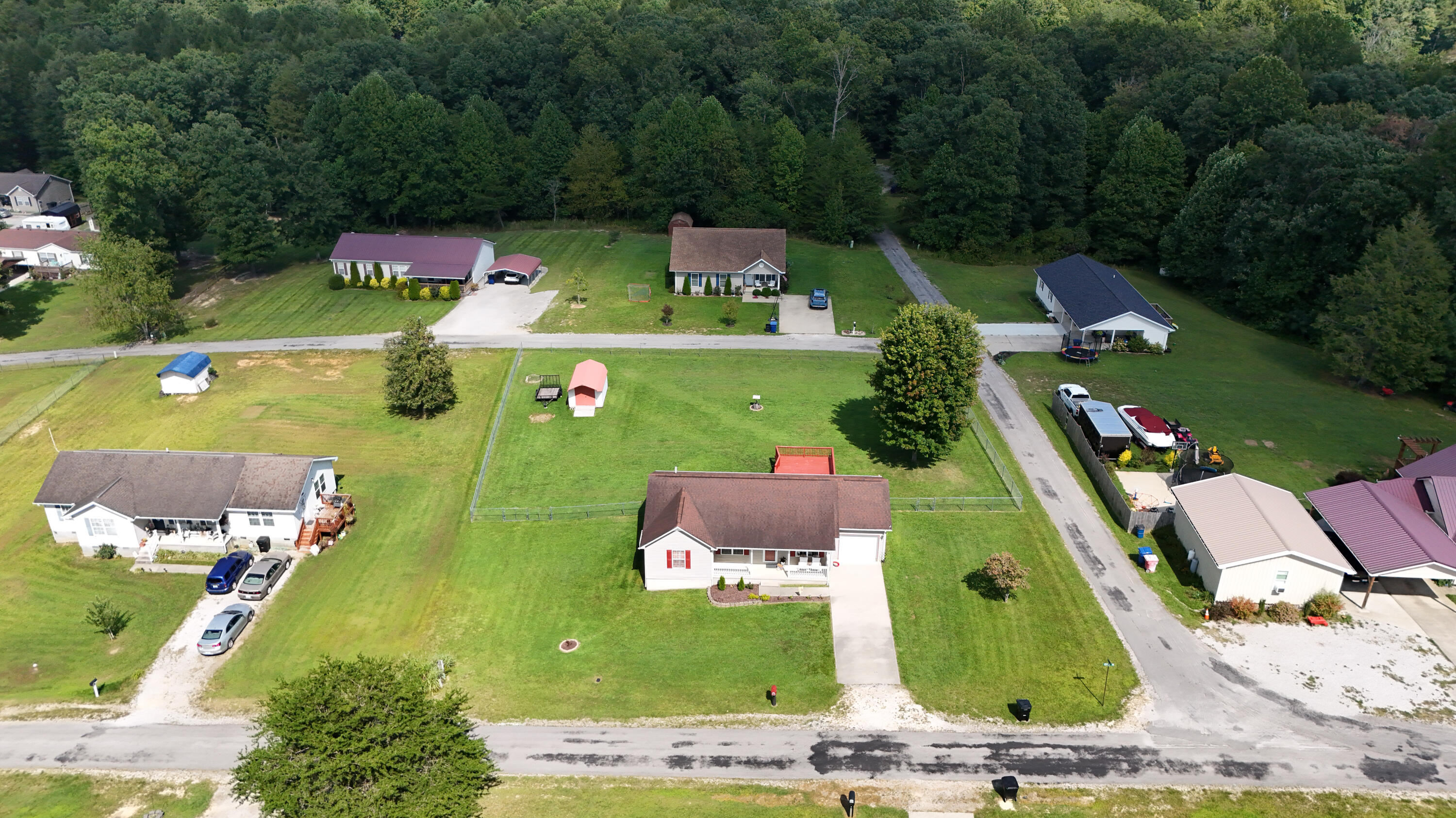 36 Speed Drive Property Photo 32