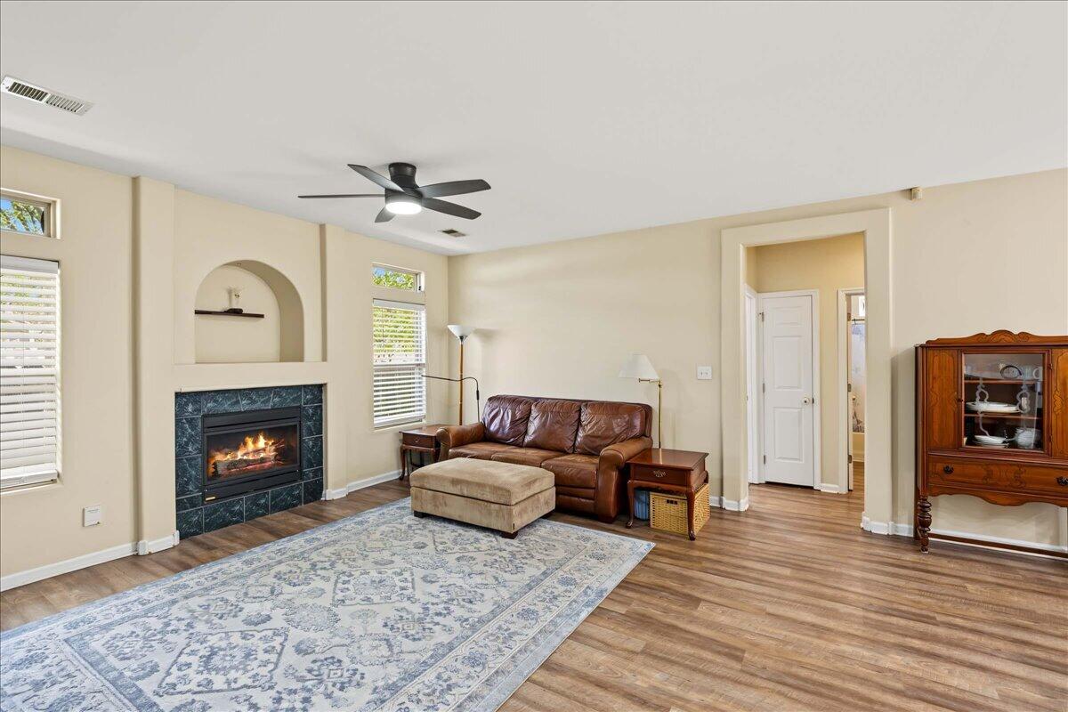 372 Lucille Drive Property Photo 6