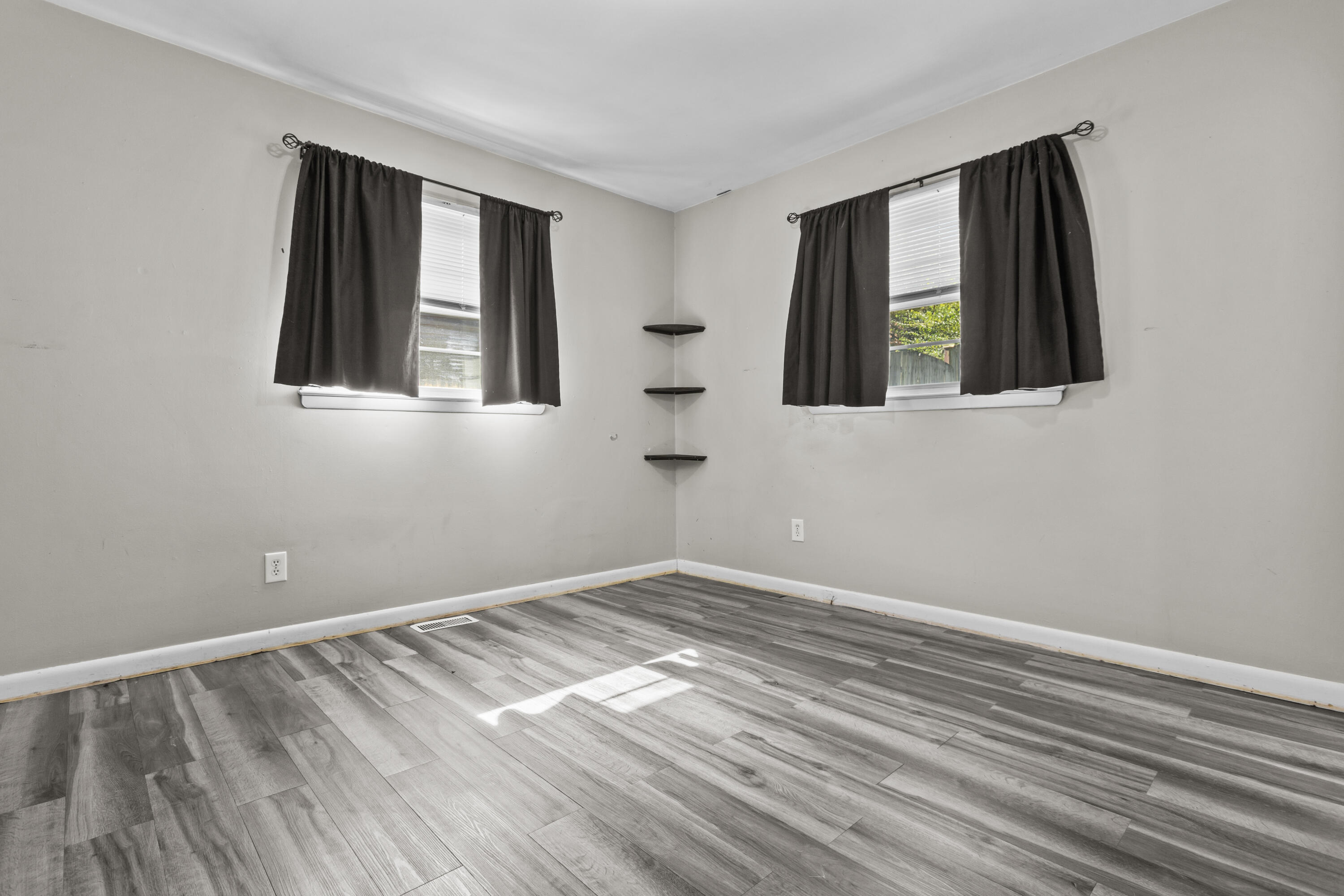 1889 Rio Vista Drive Property Photo 9