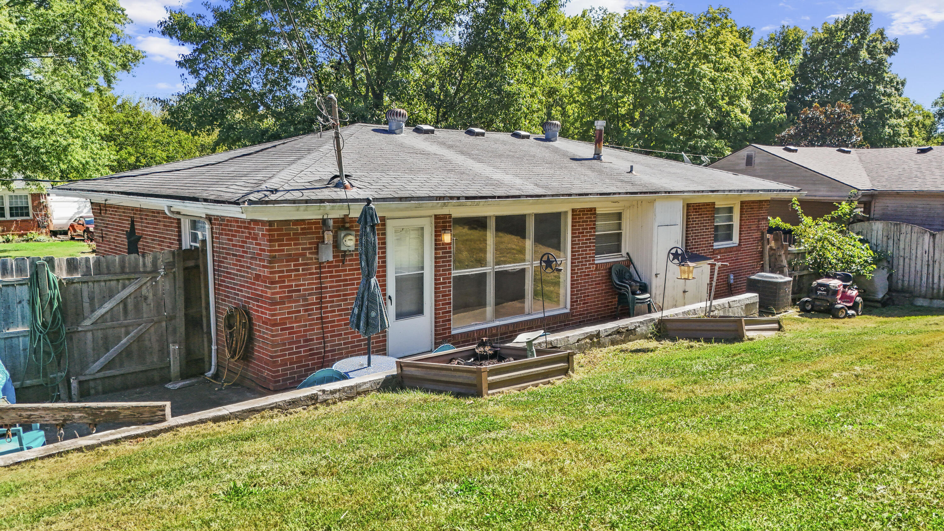 1889 Rio Vista Drive Property Photo 20