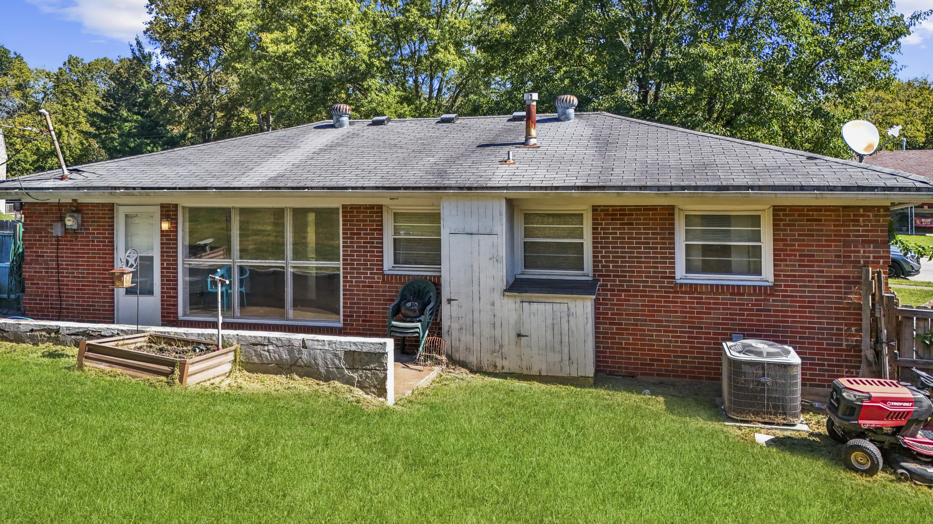 1889 Rio Vista Drive Property Photo 21