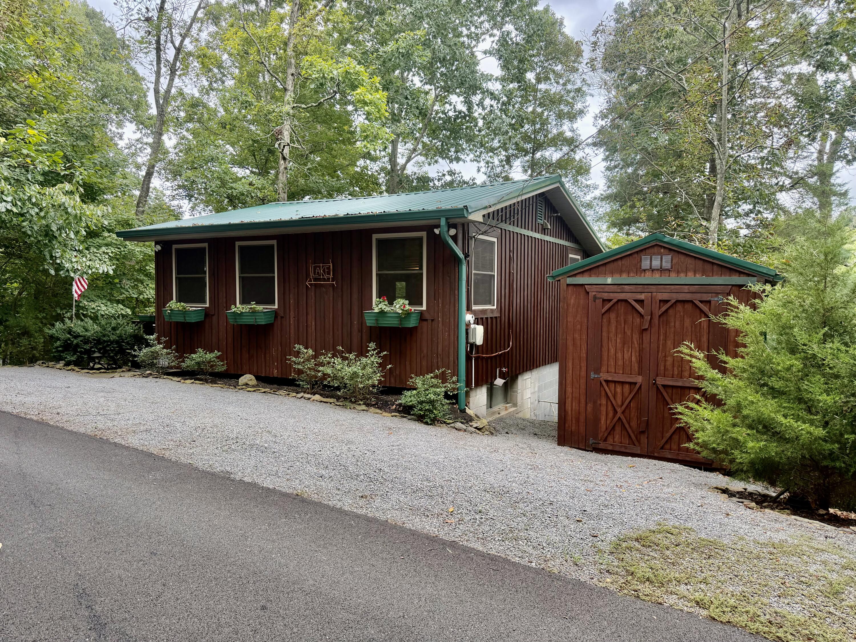111 Cabin Drive Property Photo 2