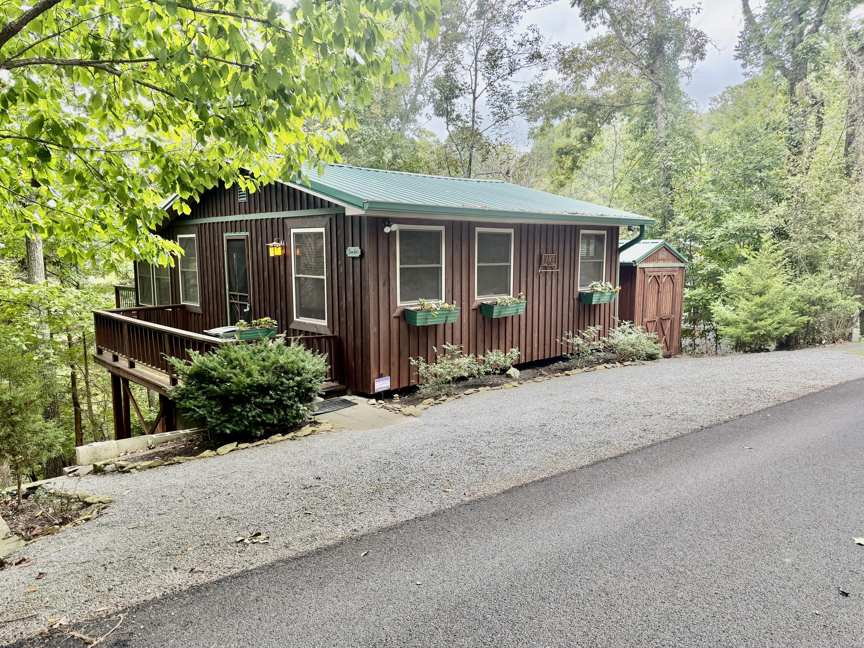 111 Cabin Drive Property Photo 4