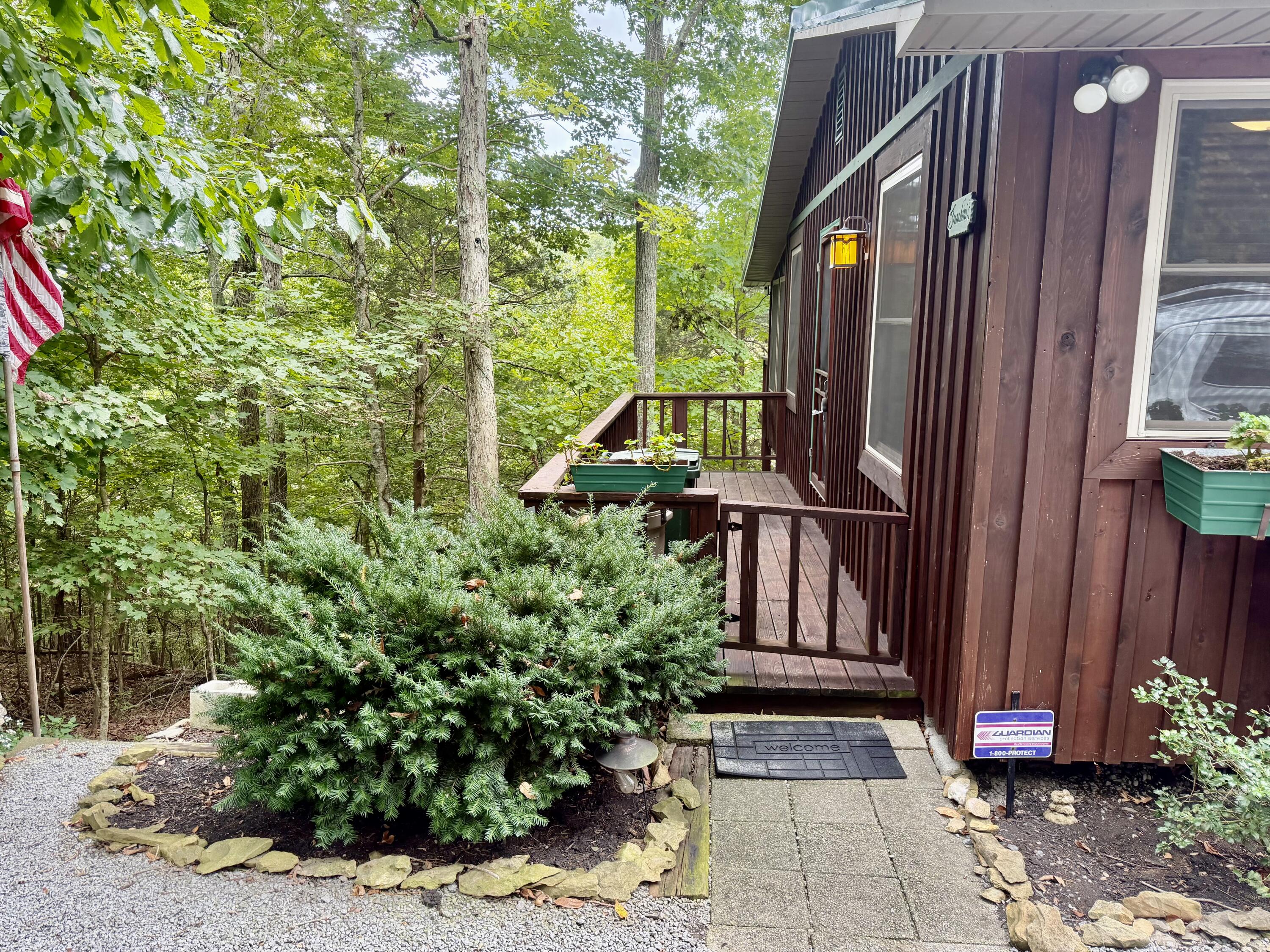 111 Cabin Drive Property Photo 8