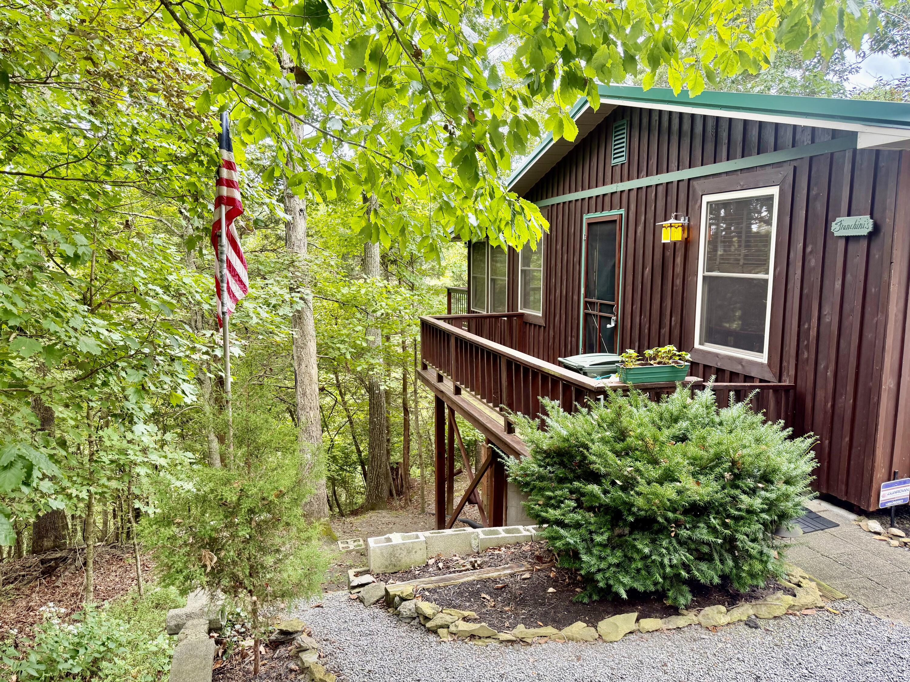 111 Cabin Drive Property Photo 9