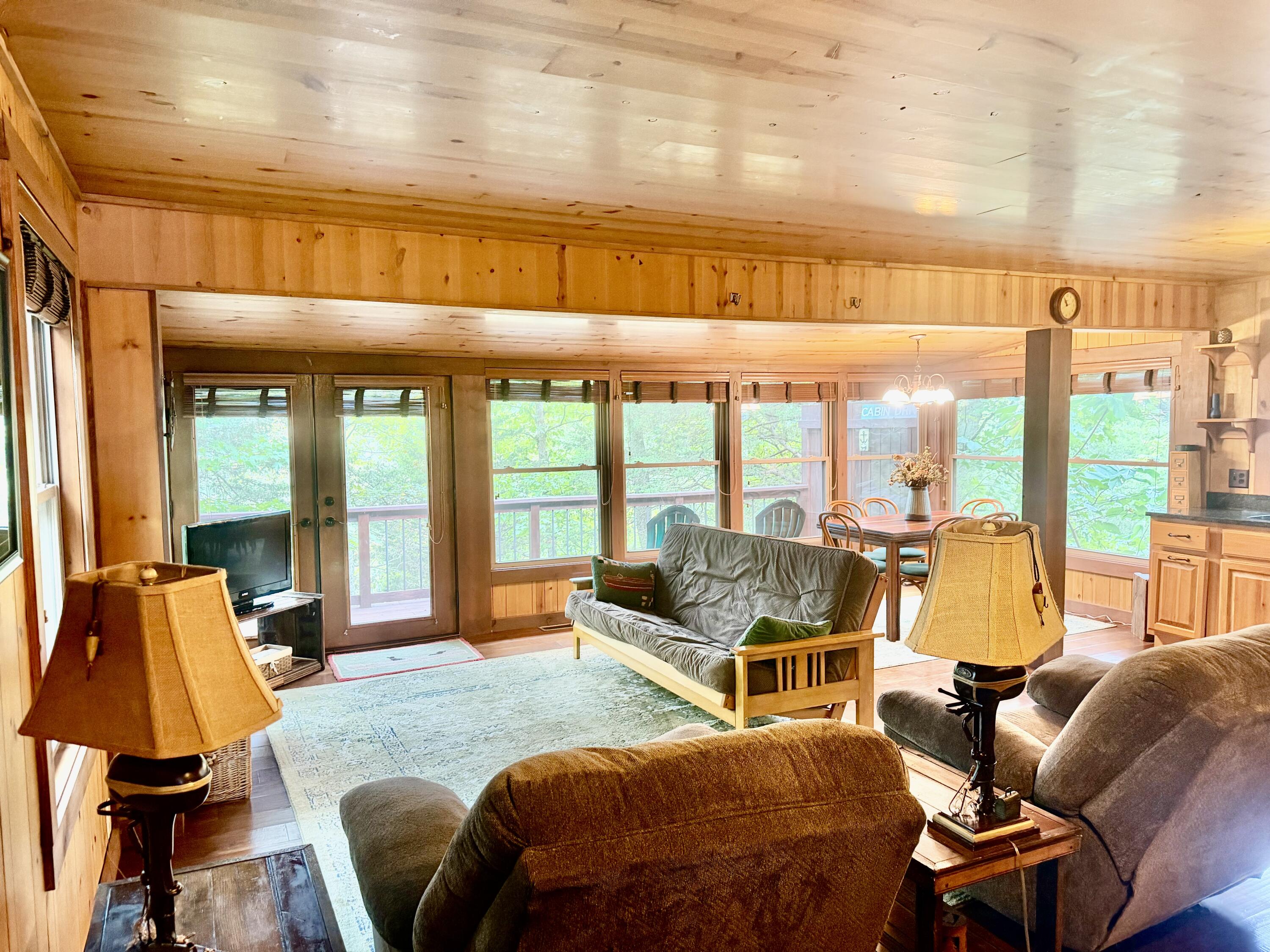 111 Cabin Drive Property Photo 11