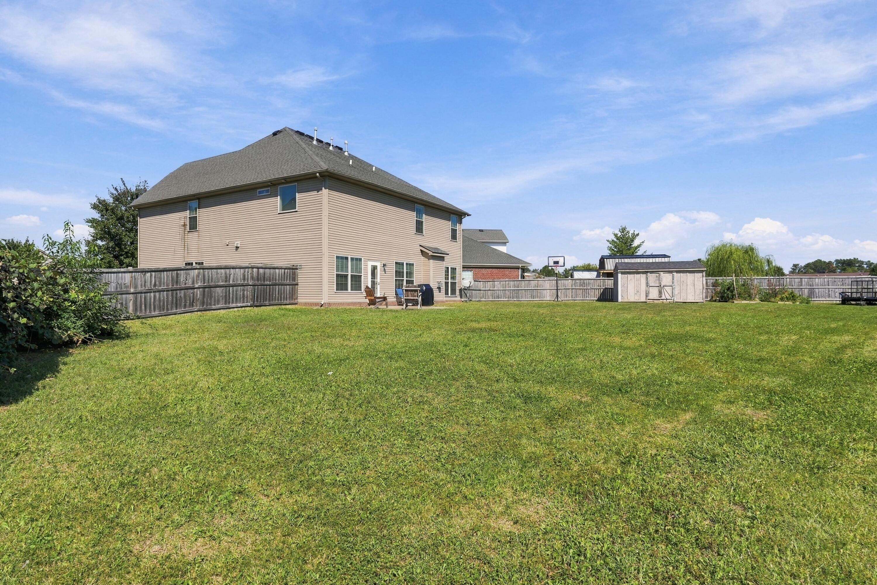 104 Julia Circle Property Photo 5