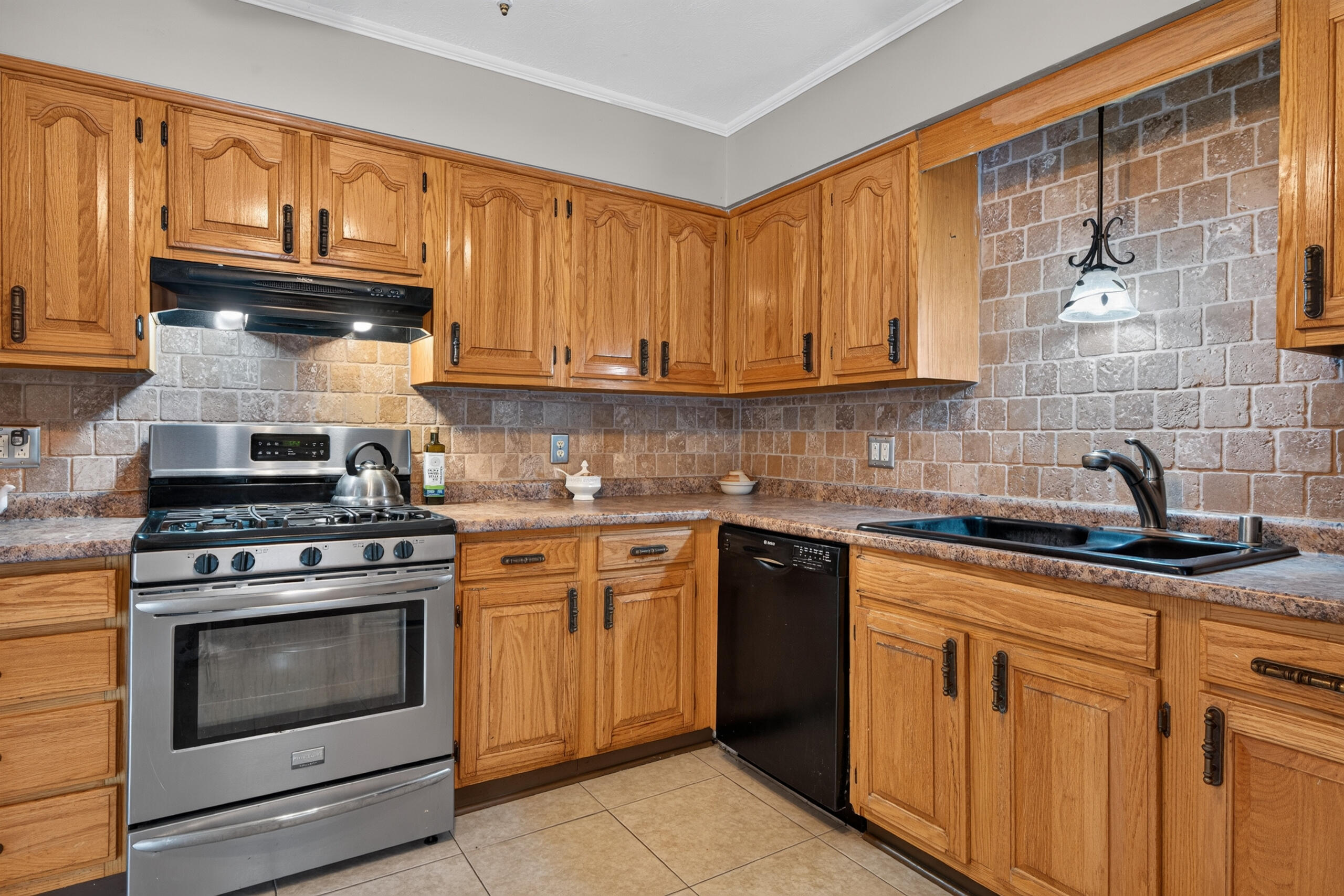 2011 Abelia Lane Property Photo 13