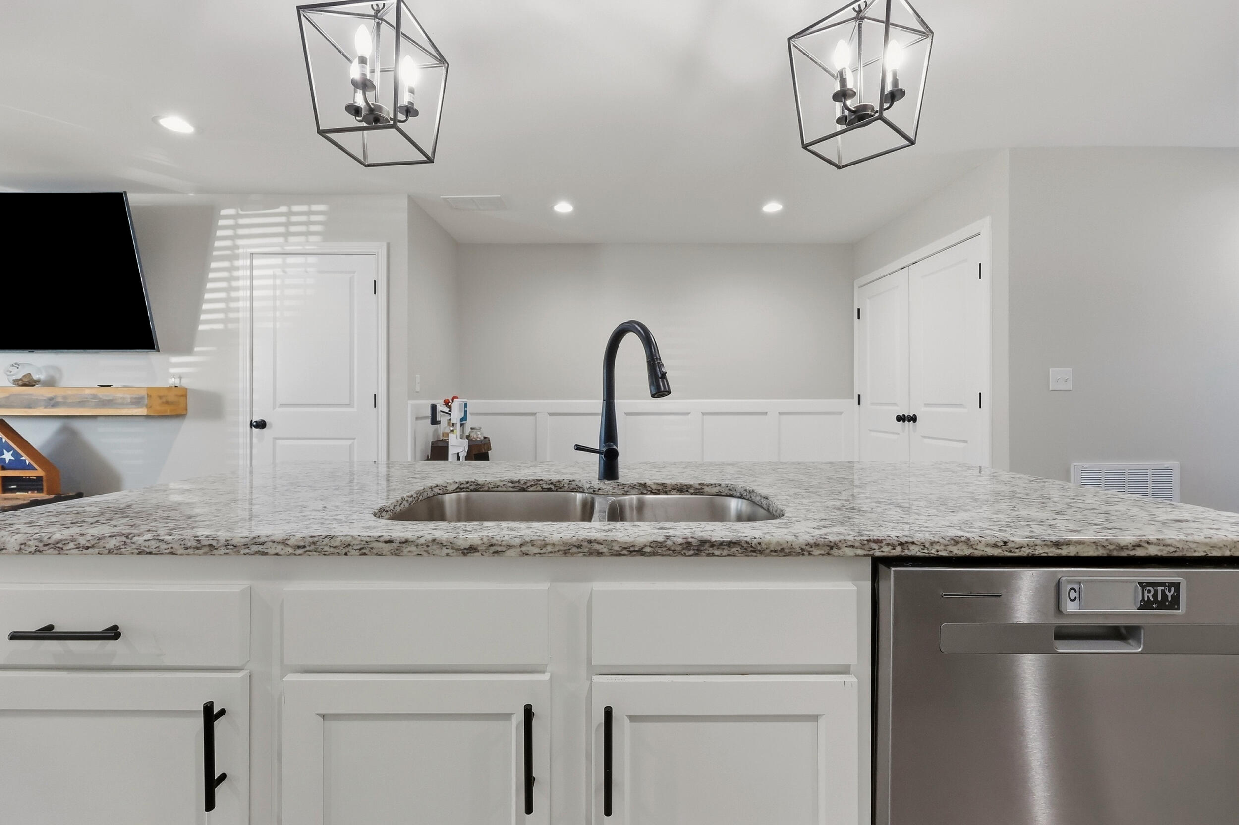 1021 Judah Bear Boulevard Property Photo 12