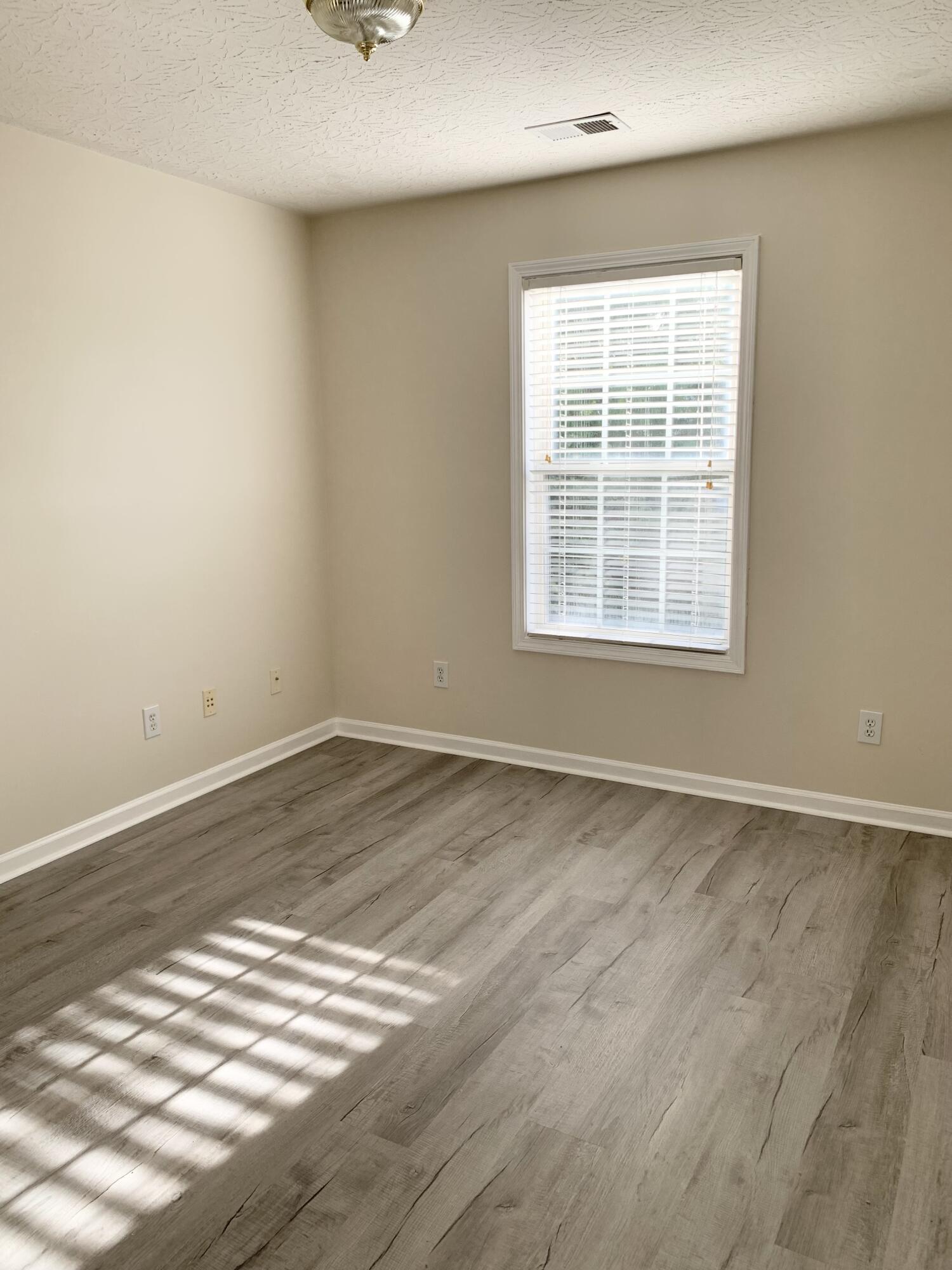 464 Wellington Gardens Drive Property Photo 28