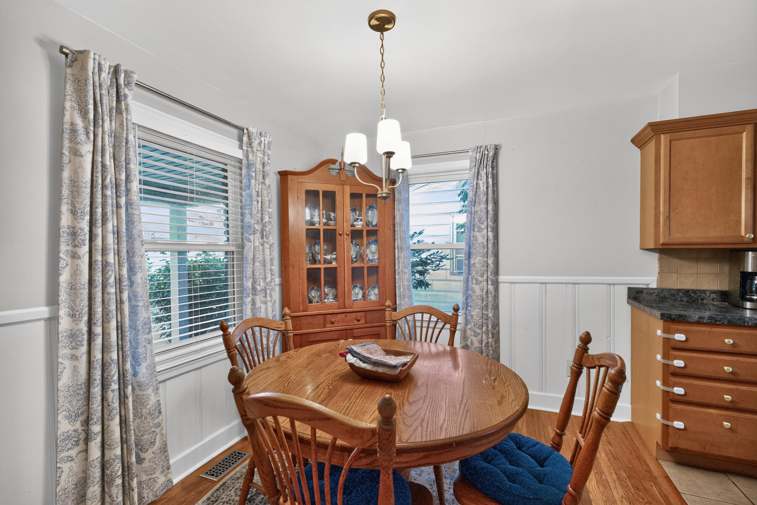 554 Sheridan Drive Property Photo 10
