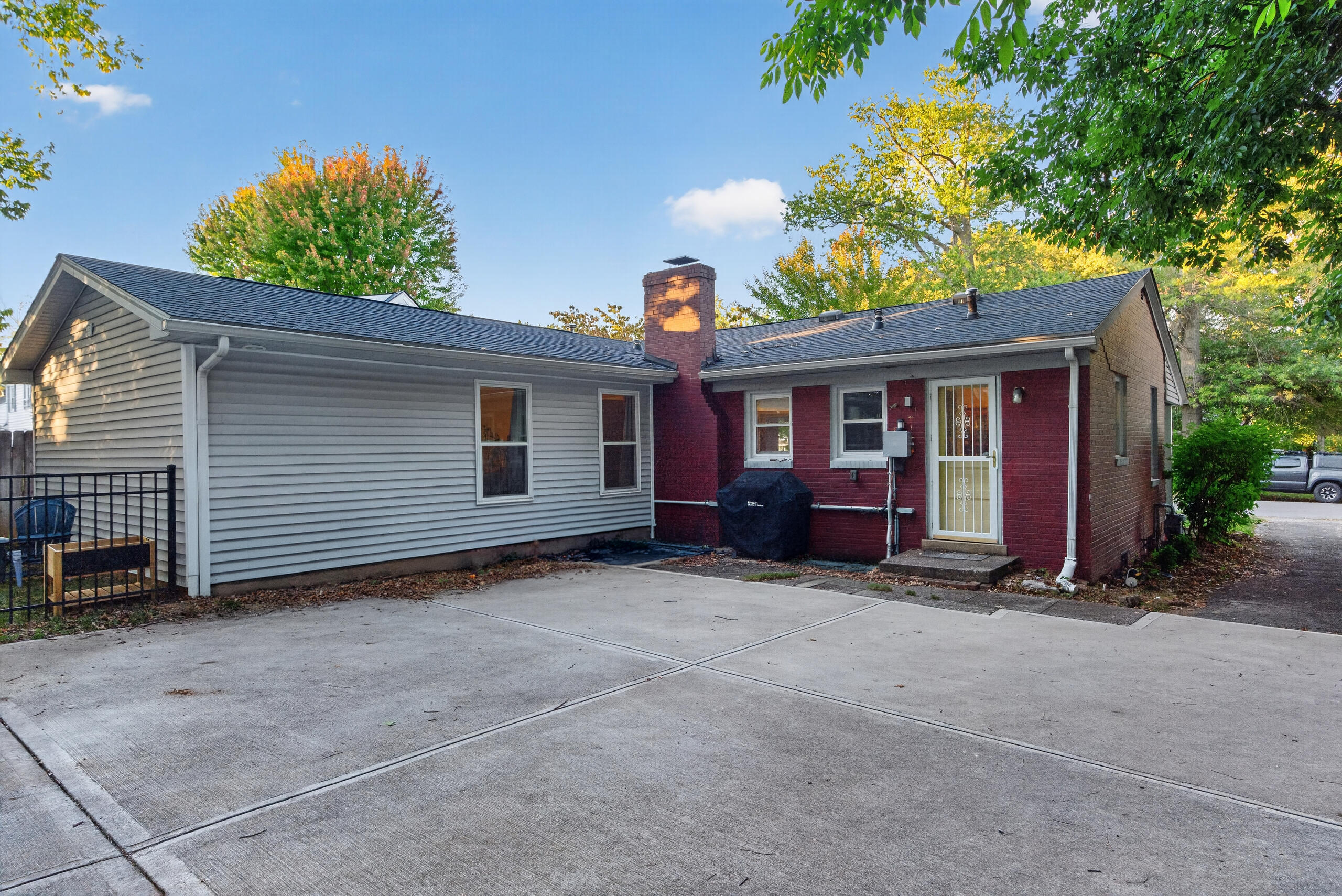 554 Sheridan Drive Property Photo 23