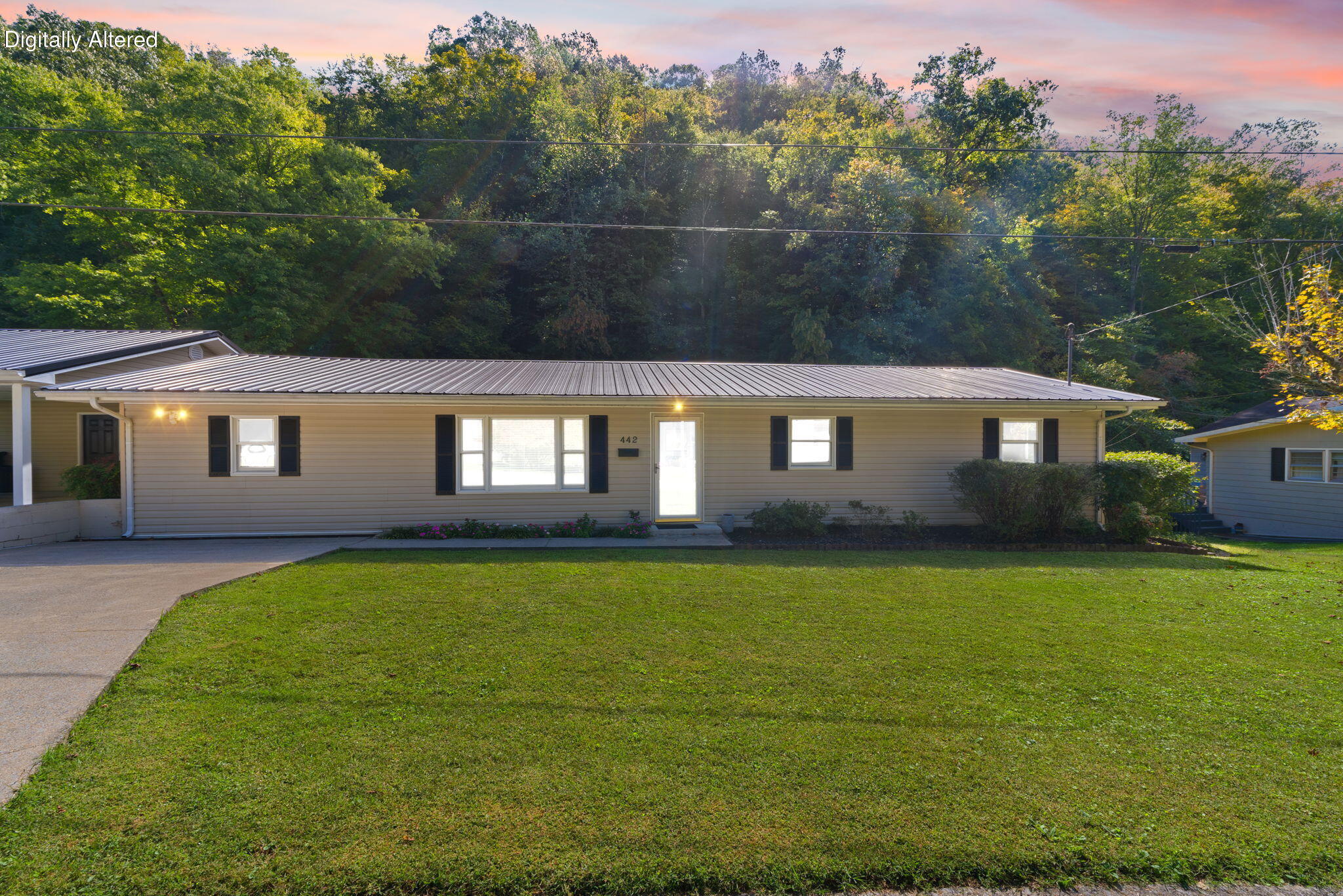 442 Trimble Road Property Photo 1