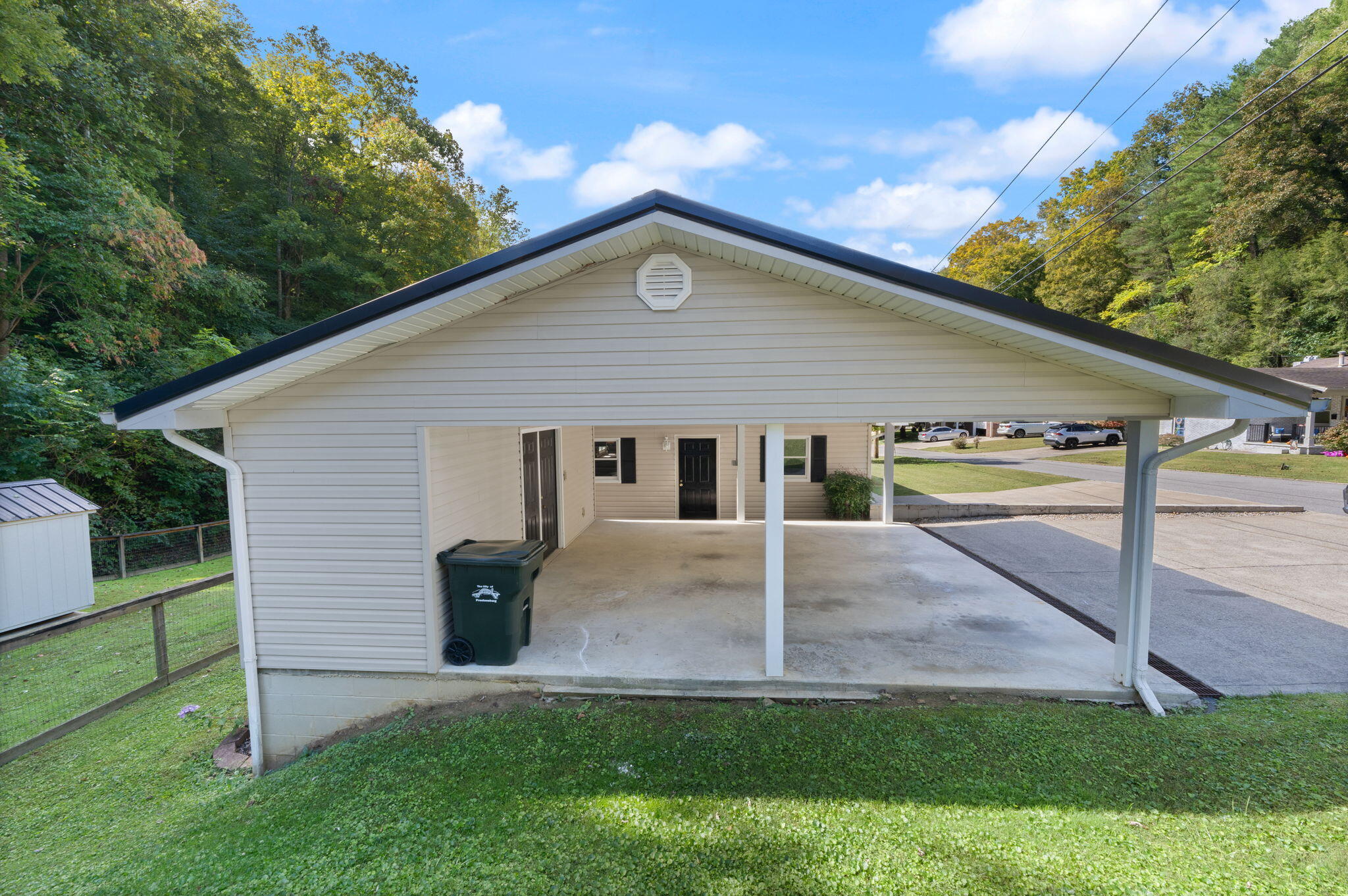 442 Trimble Road Property Photo 6