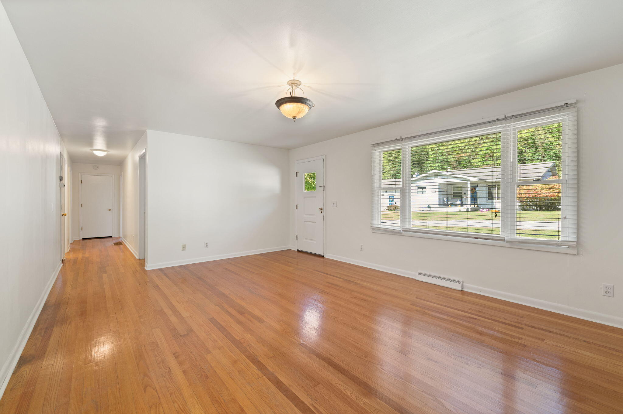 442 Trimble Road Property Photo 8