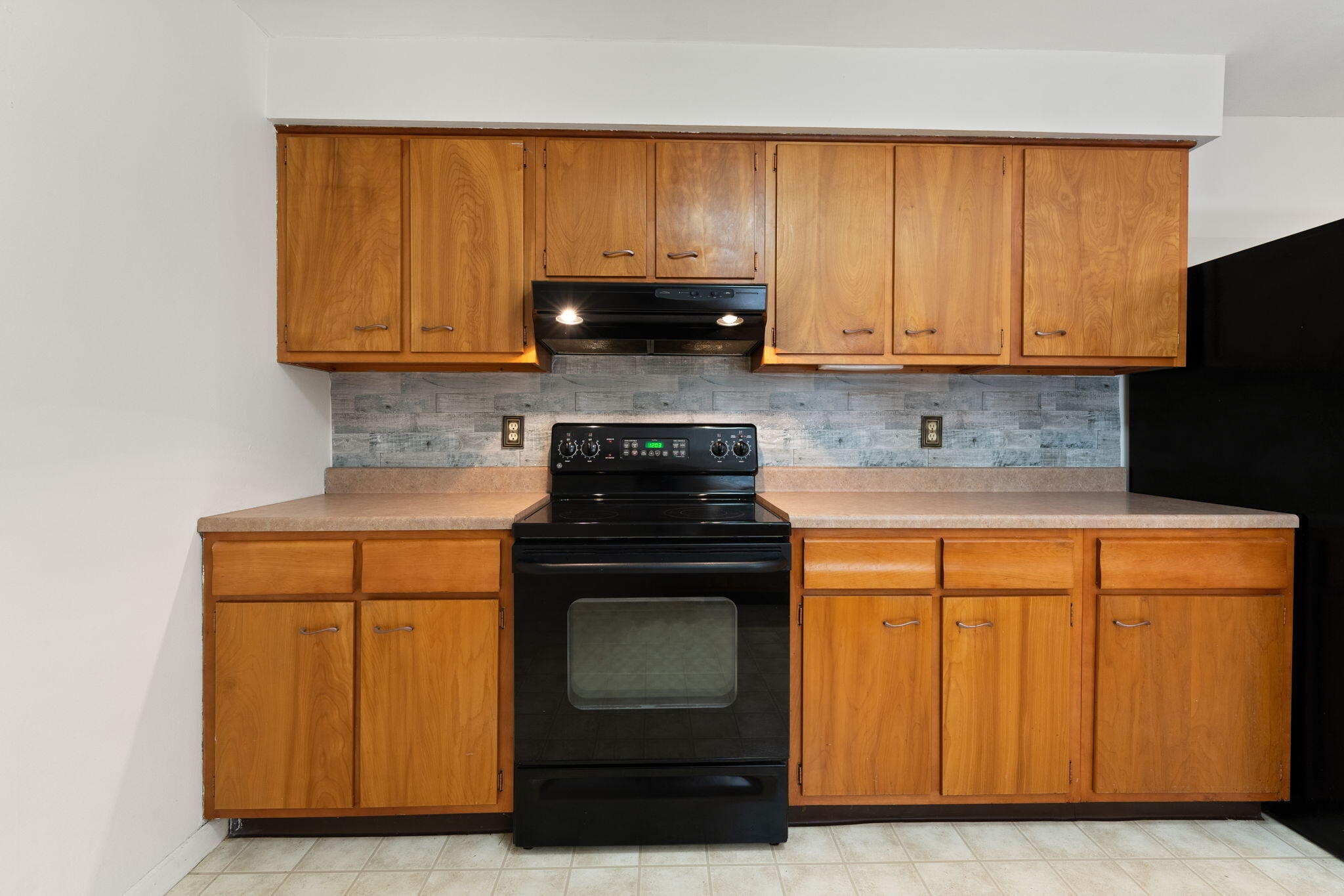 442 Trimble Road Property Photo 13