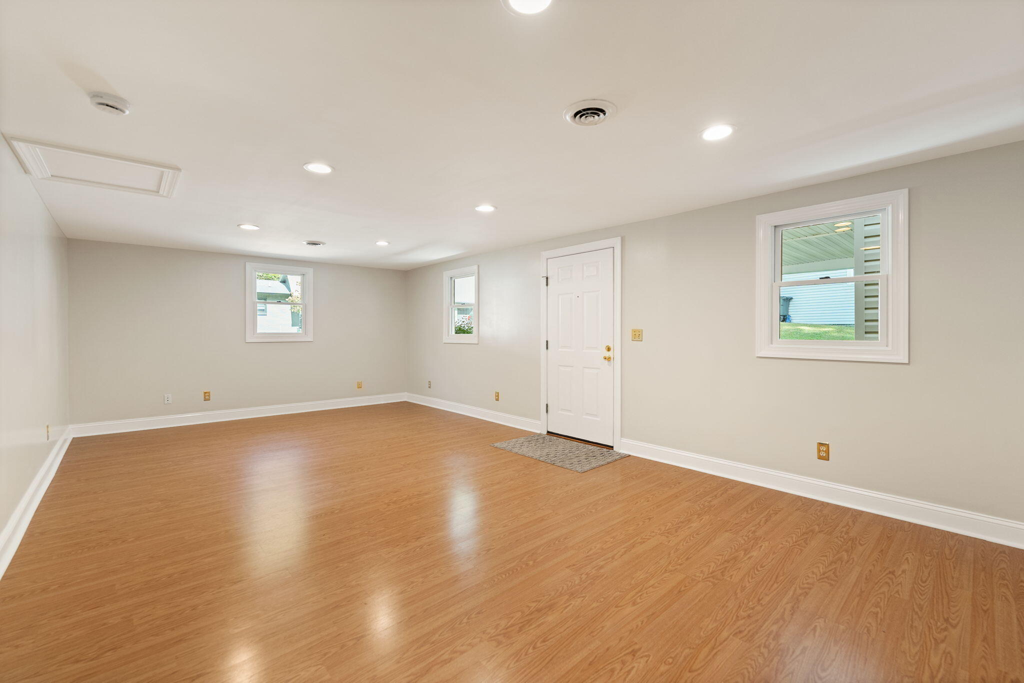 442 Trimble Road Property Photo 31