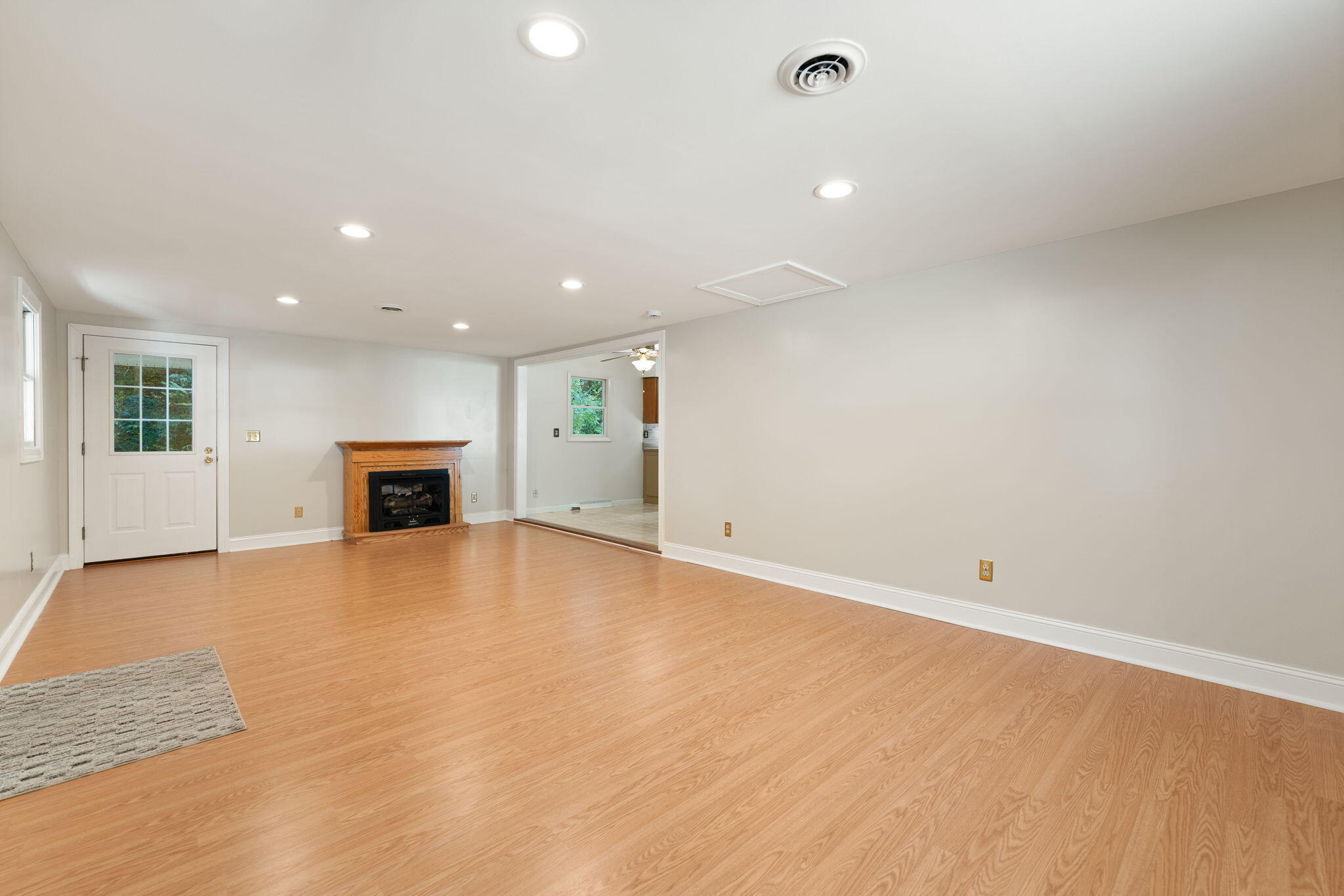 442 Trimble Road Property Photo 33