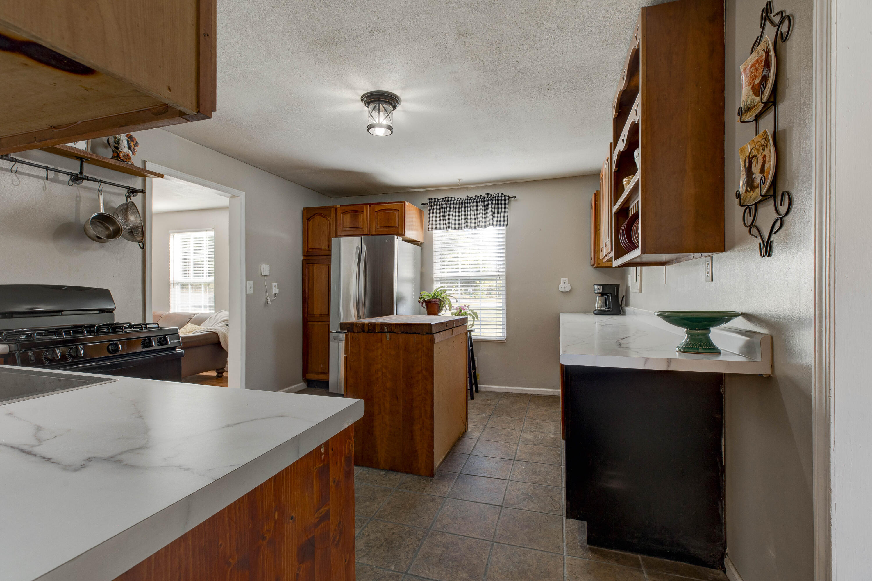 5127 White Oak Road Property Photo 10
