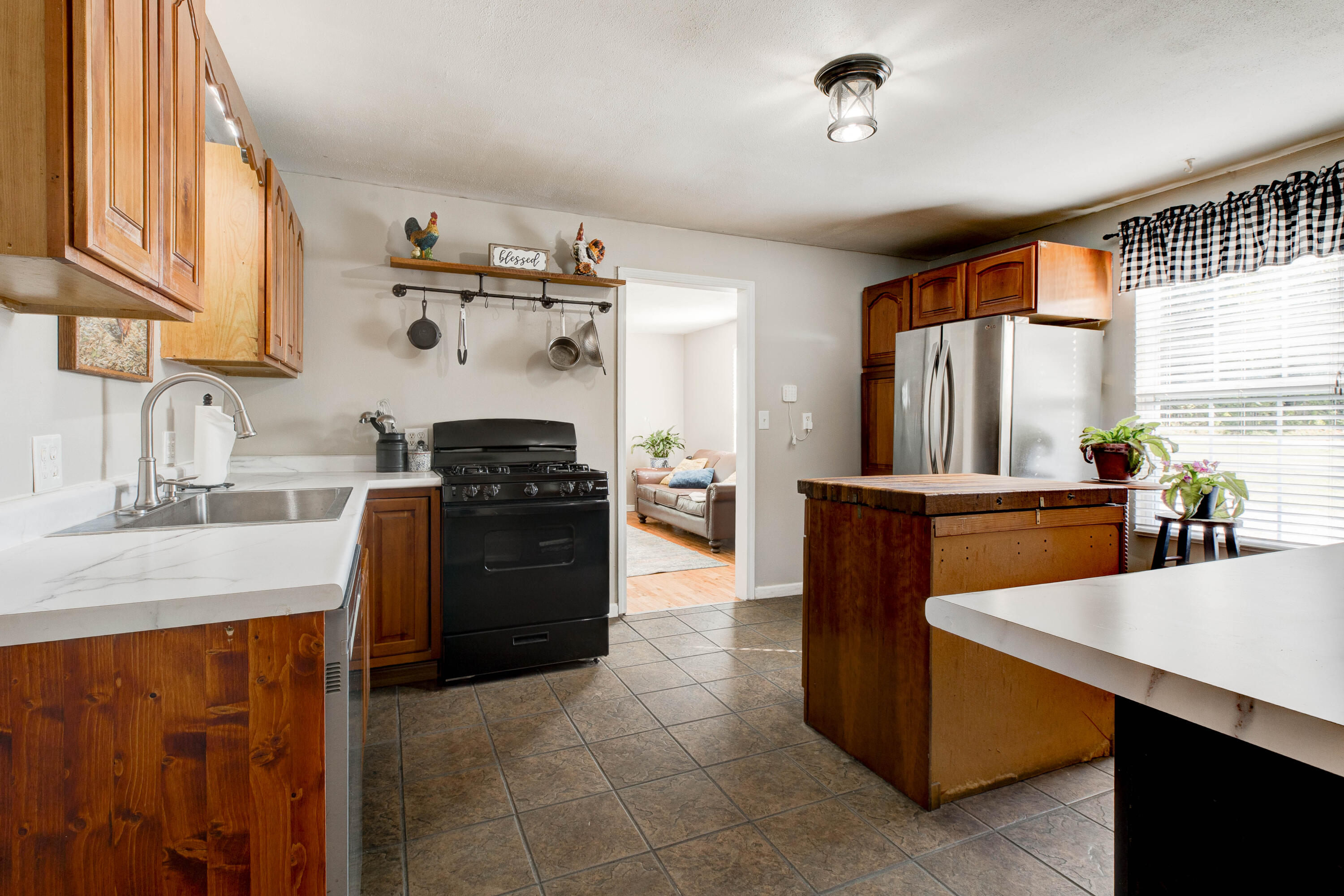 5127 White Oak Road Property Photo 11