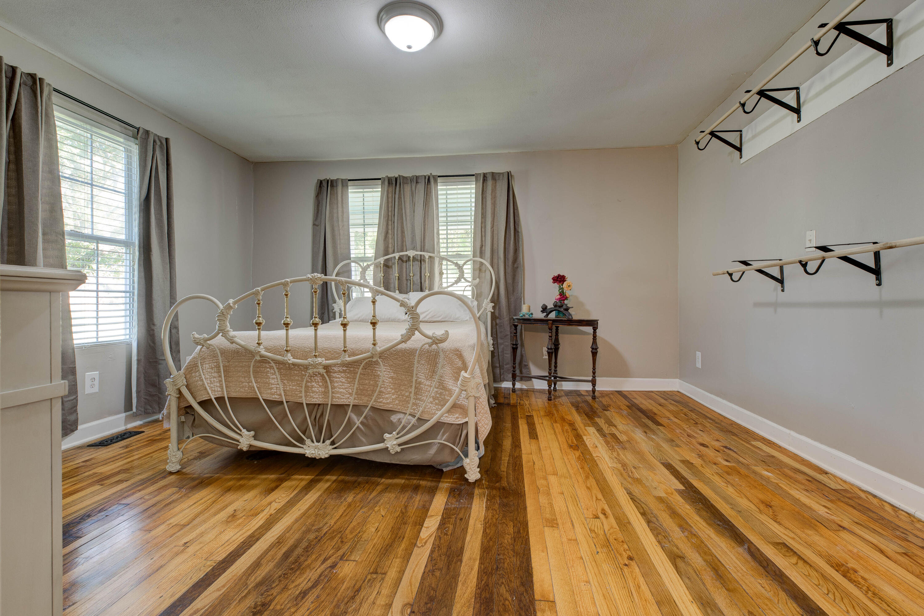 5127 White Oak Road Property Photo 15