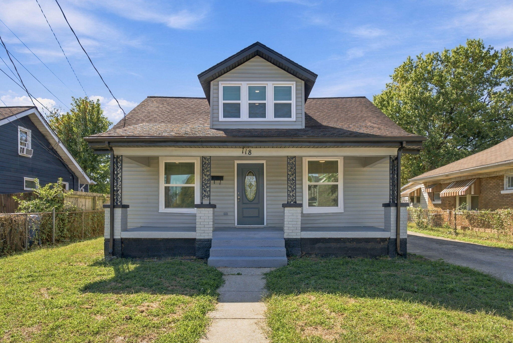 118 Paris Avenue Property Photo 3