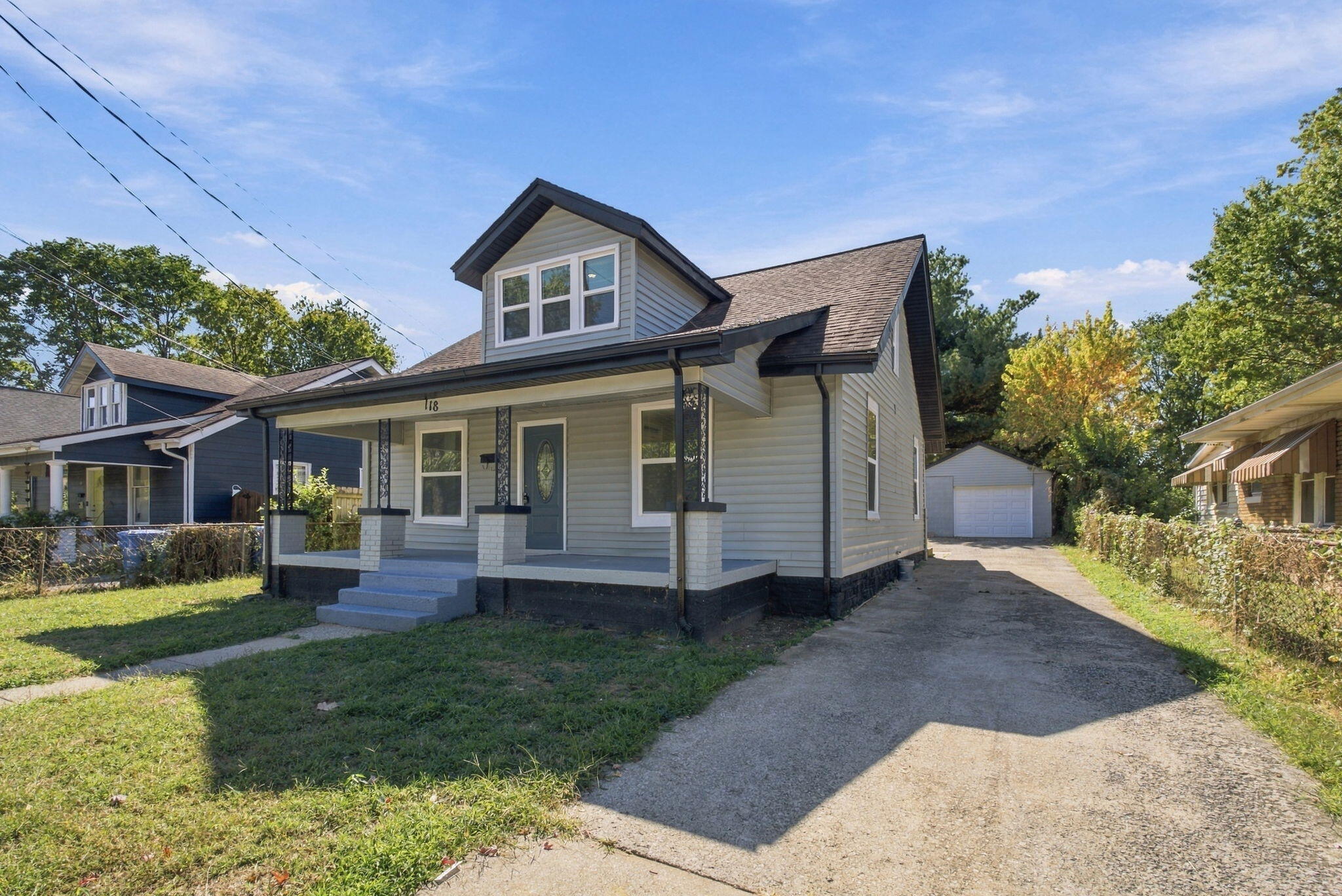 118 Paris Avenue Property Photo 4