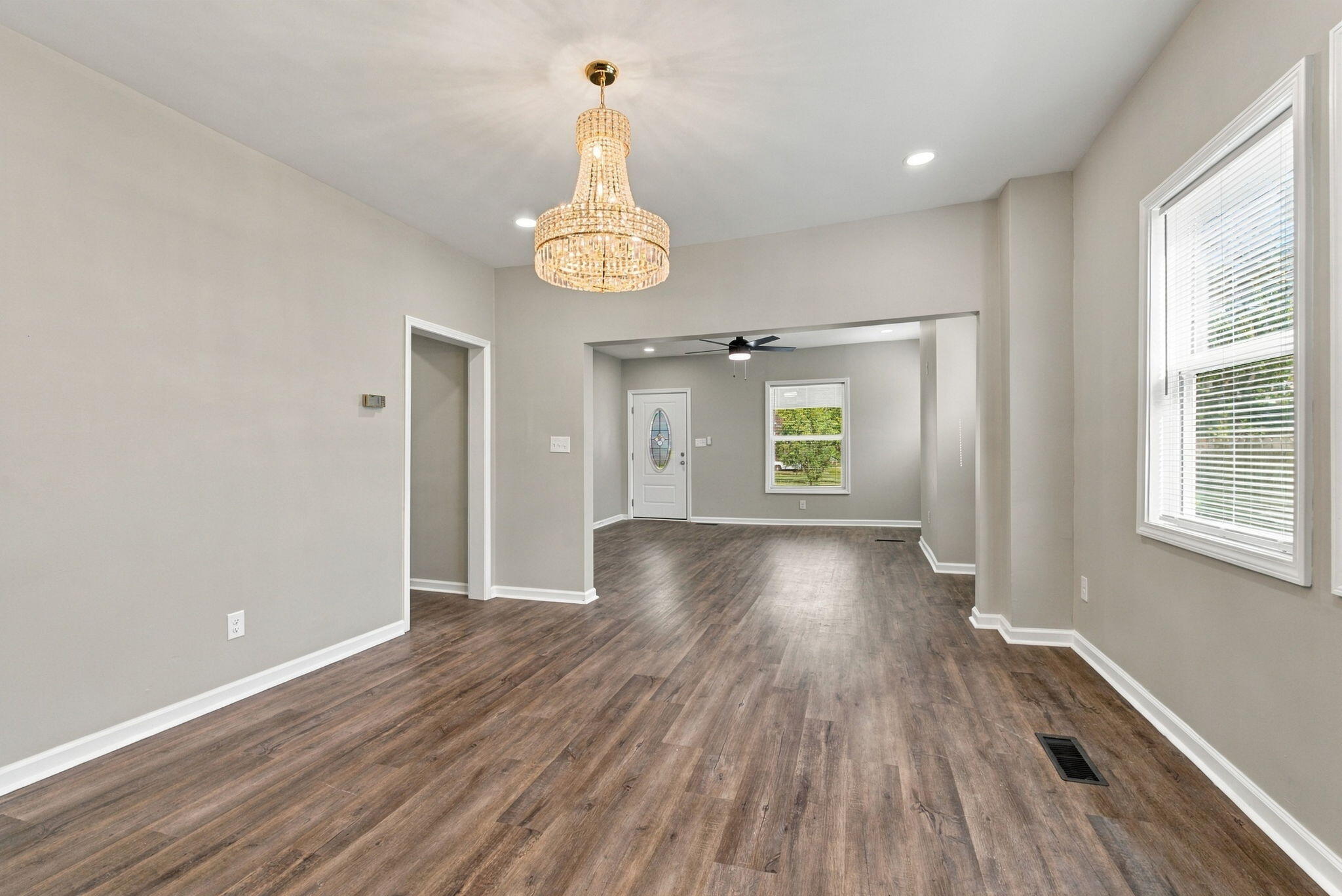 118 Paris Avenue Property Photo 14