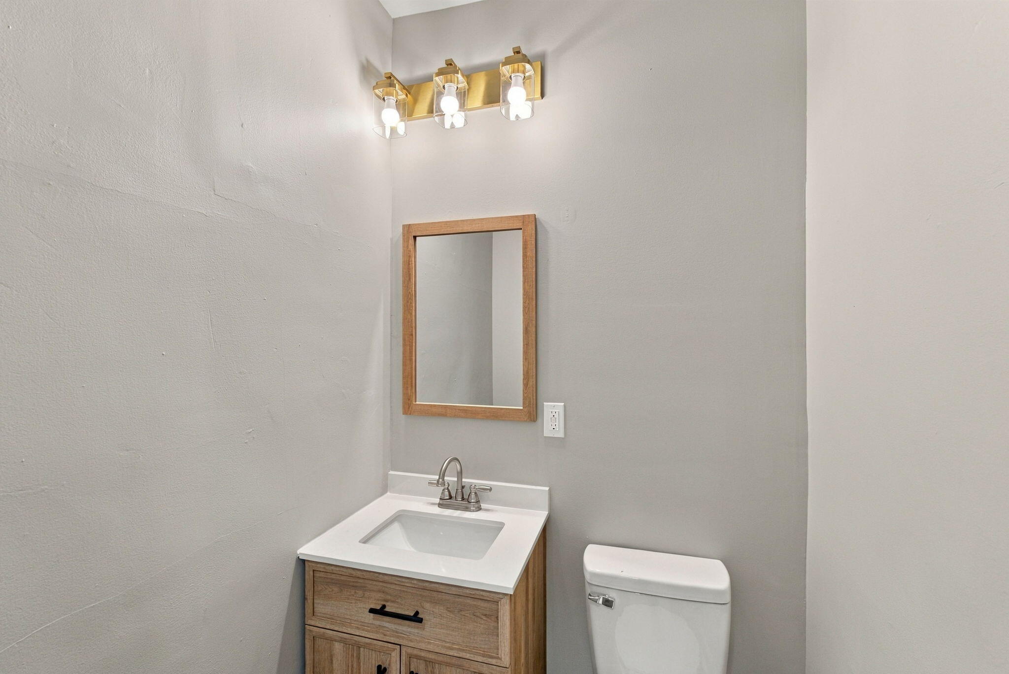 118 Paris Avenue Property Photo 26