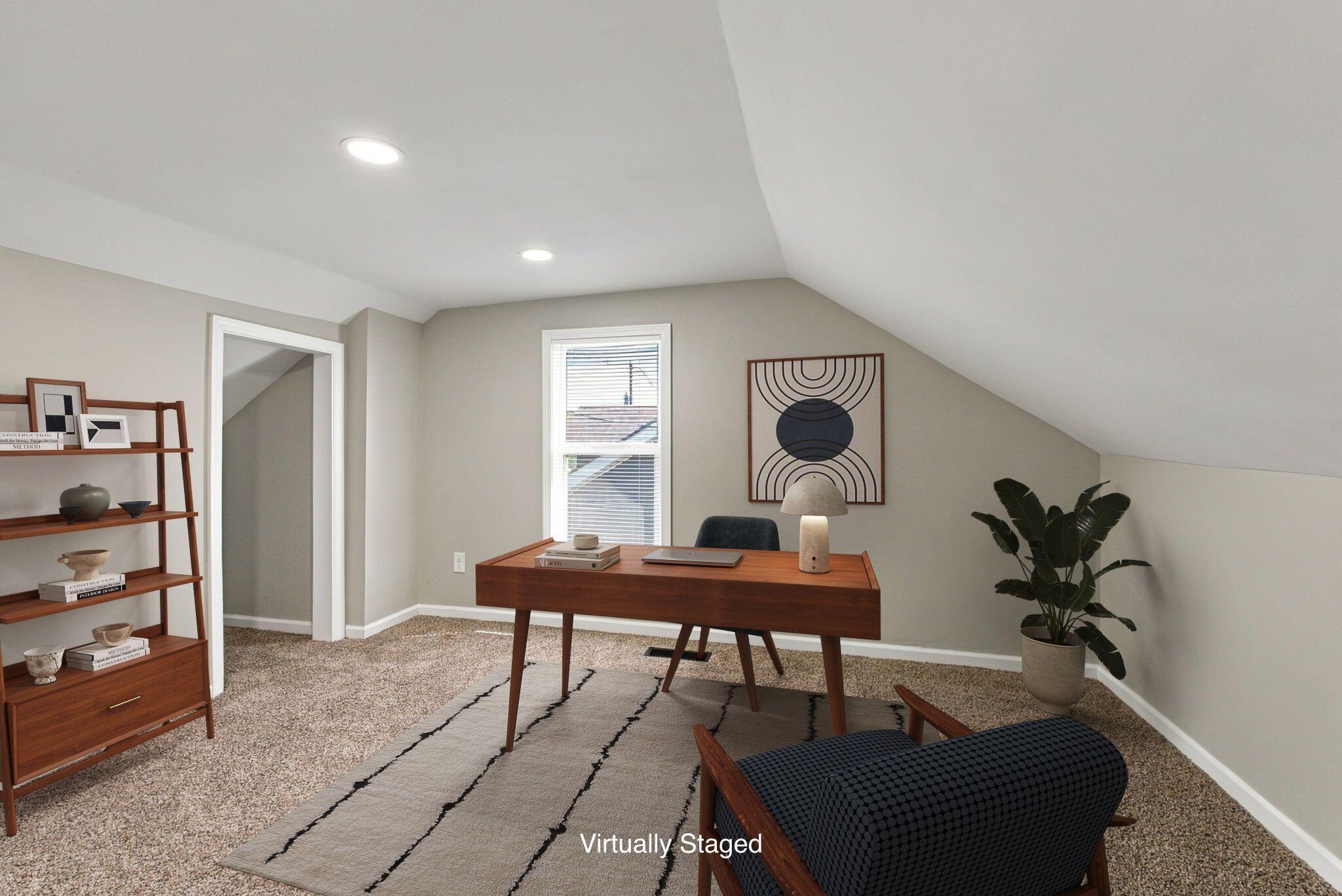 118 Paris Avenue Property Photo 29