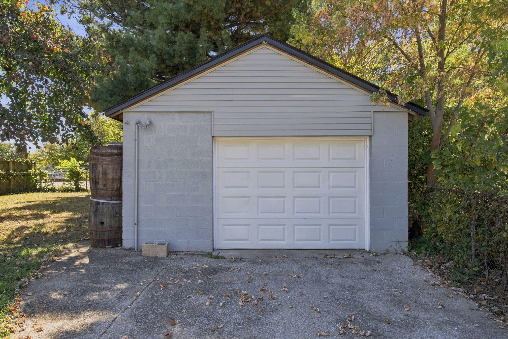 118 Paris Avenue Property Photo 35