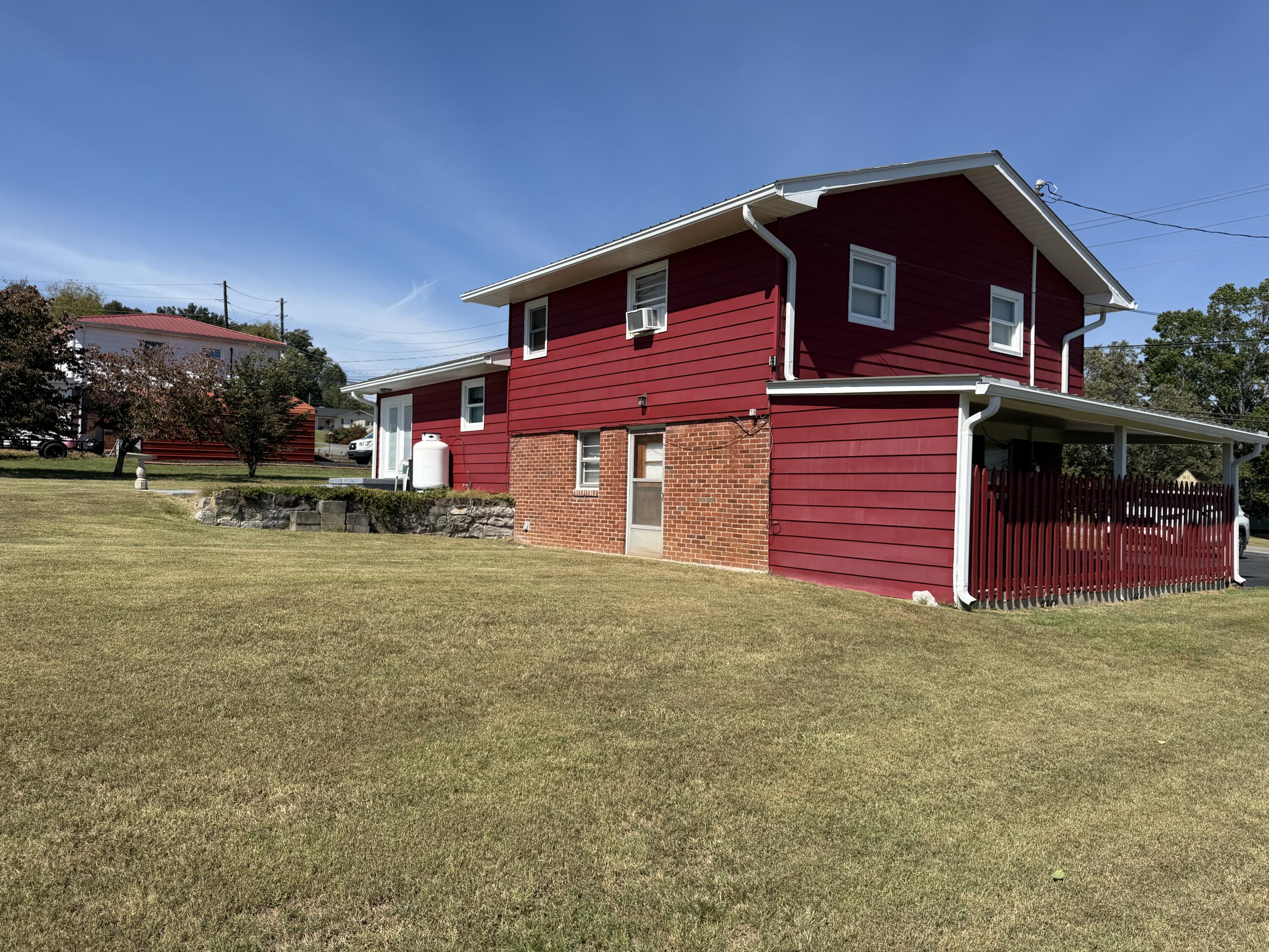 65 Lockett Street Property Photo 5