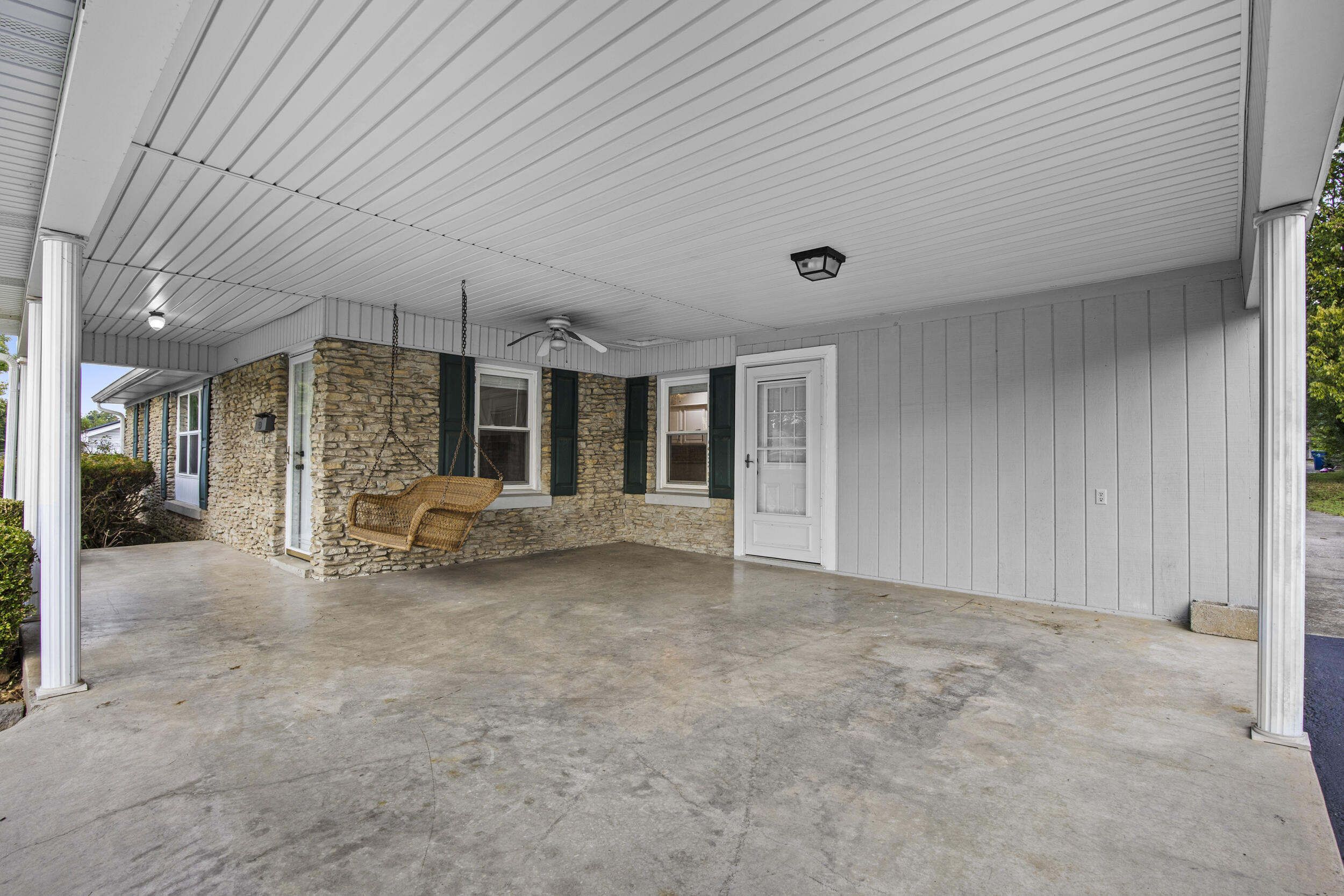 104 Evergreen Drive Property Photo 3