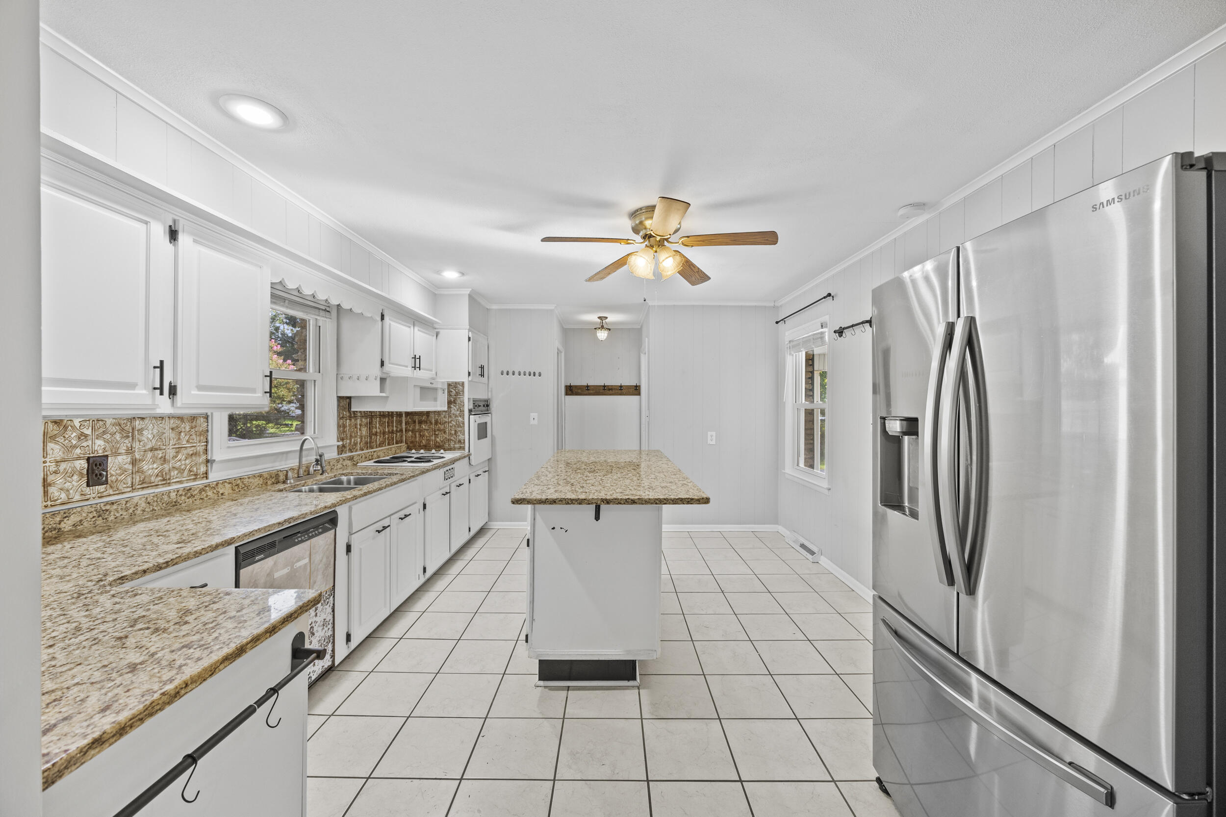 104 Evergreen Drive Property Photo 12