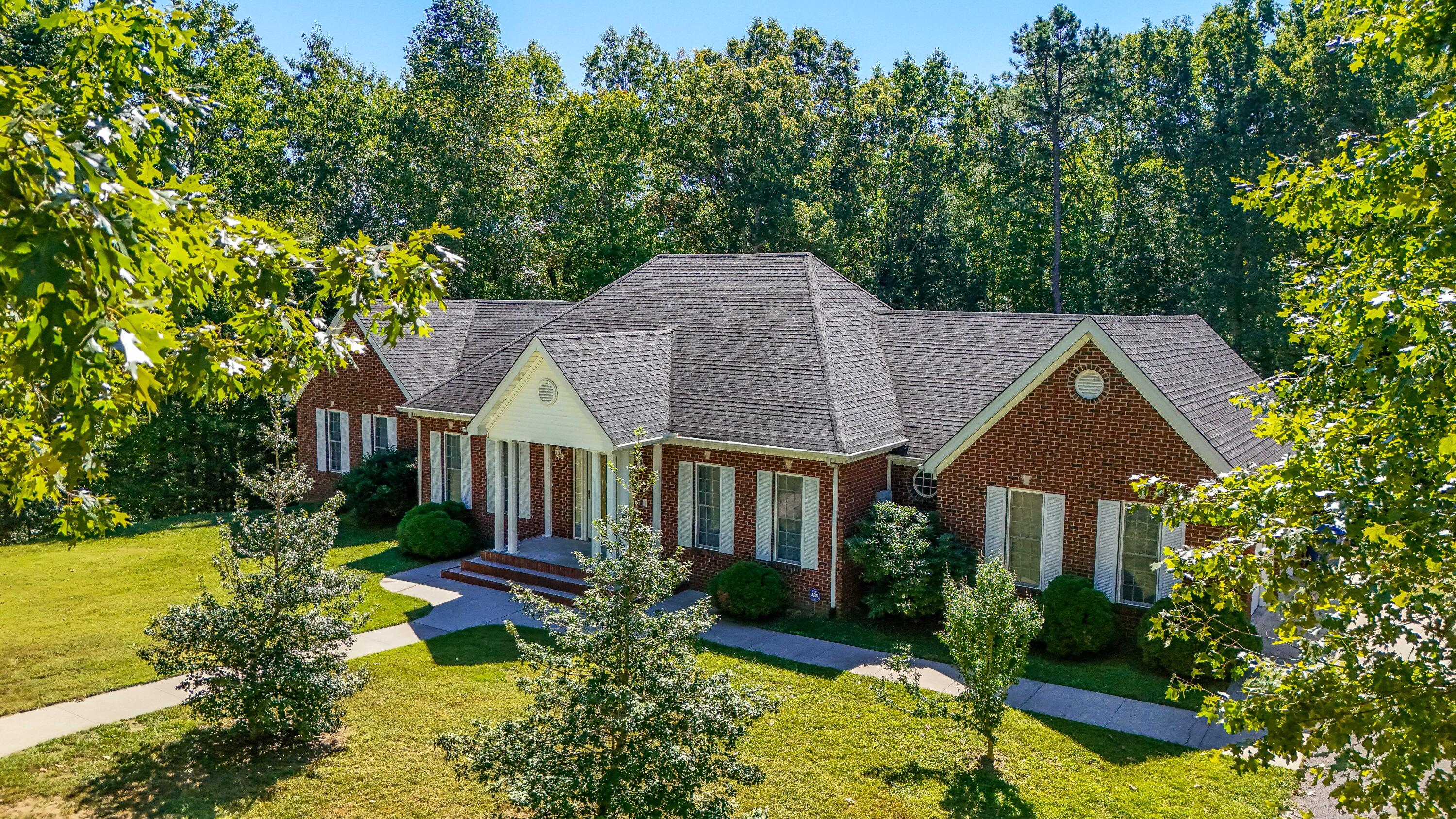 3095 Hill Springs Drive Property Photo 3